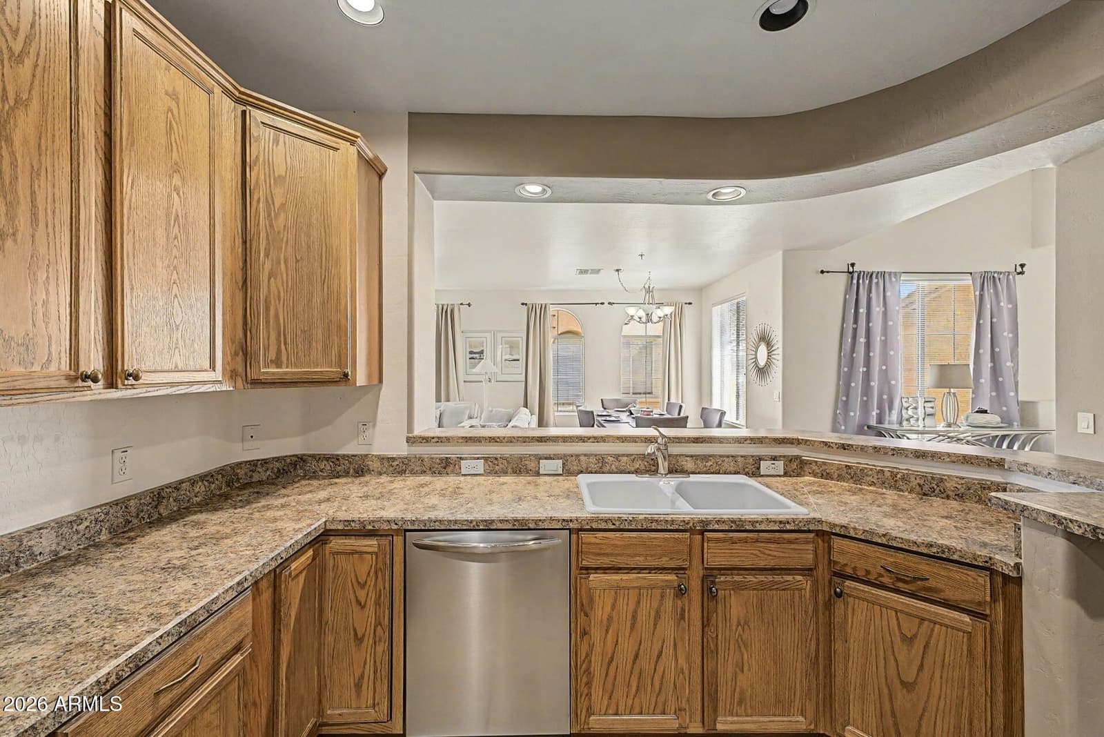 10655 N 9th Street 205, Phoenix, AZ 85020 — photo 13 of 37