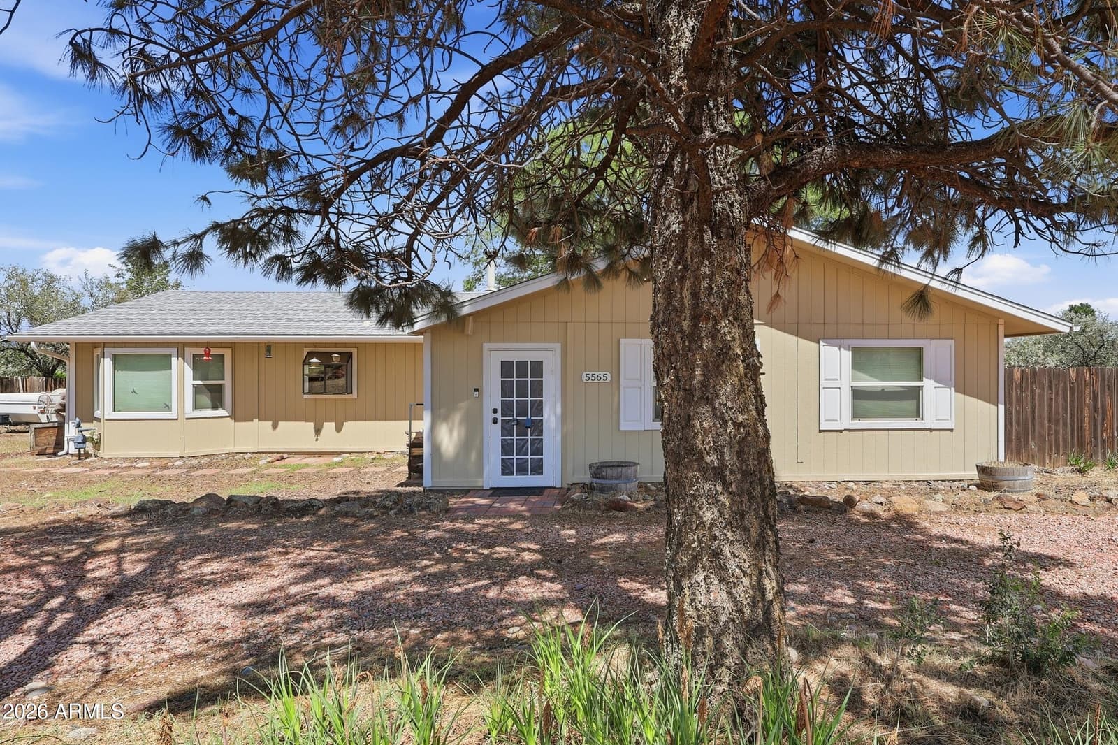 5565 E CAMPBELL Avenue, Flagstaff, AZ 86004 — photo 3 of 41