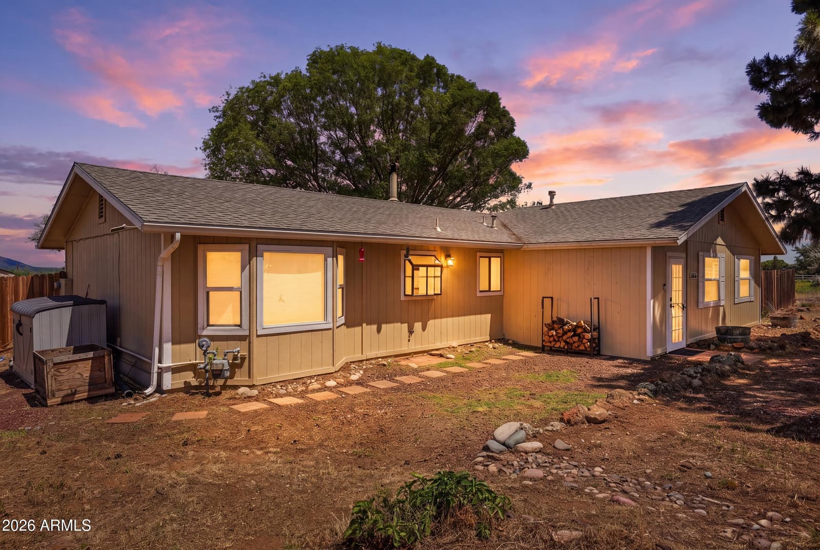 5565 E CAMPBELL Avenue, Flagstaff, AZ 86004 — photo 1 of 41