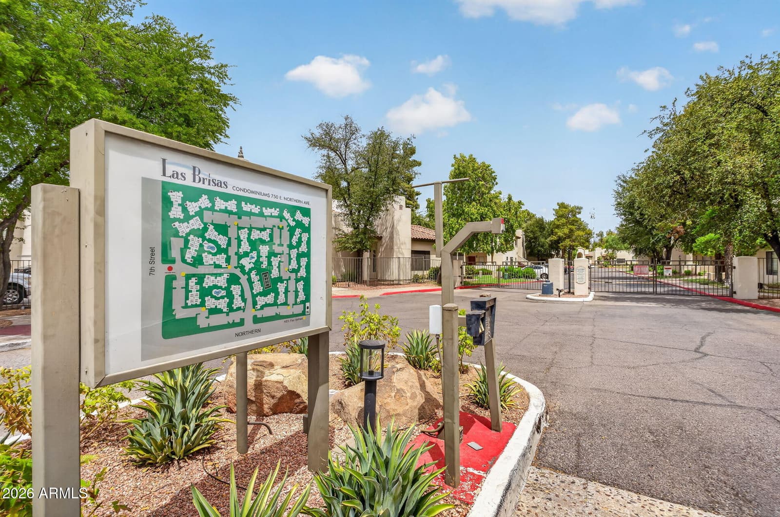 750 E NORTHERN Avenue 2147, Phoenix, AZ 85020 — photo 30 of 32