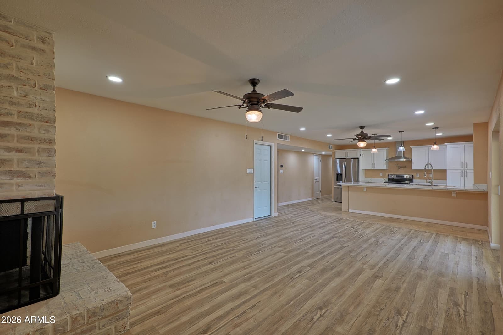 3 W DEL RIO Drive, Tempe, AZ 85282 — photo 8 of 42