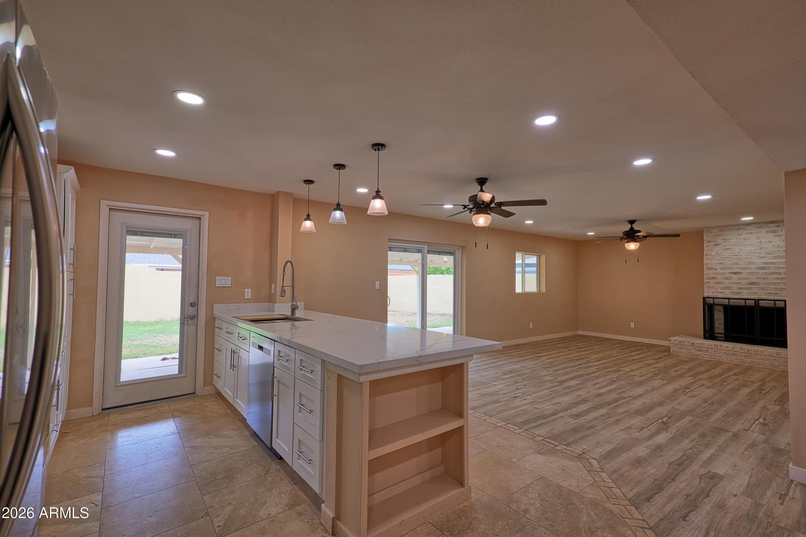 3 W DEL RIO Drive, Tempe, AZ 85282 — photo 11 of 42