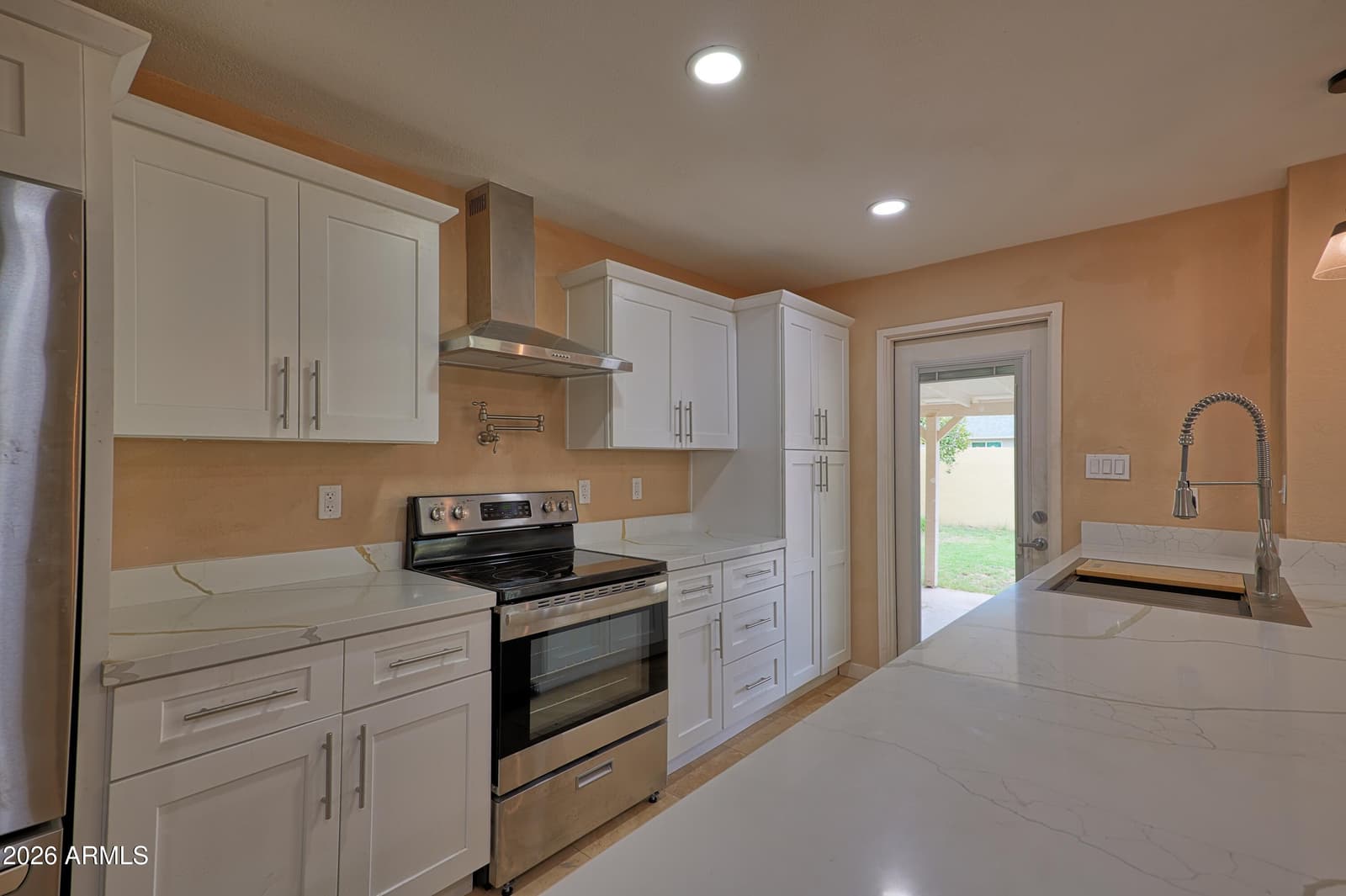 3 W DEL RIO Drive, Tempe, AZ 85282 — photo 12 of 42