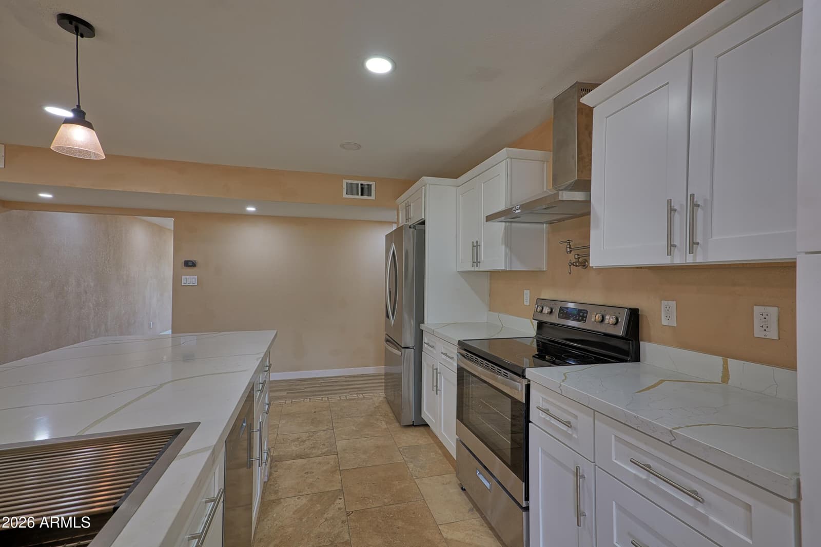 3 W DEL RIO Drive, Tempe, AZ 85282 — photo 14 of 42
