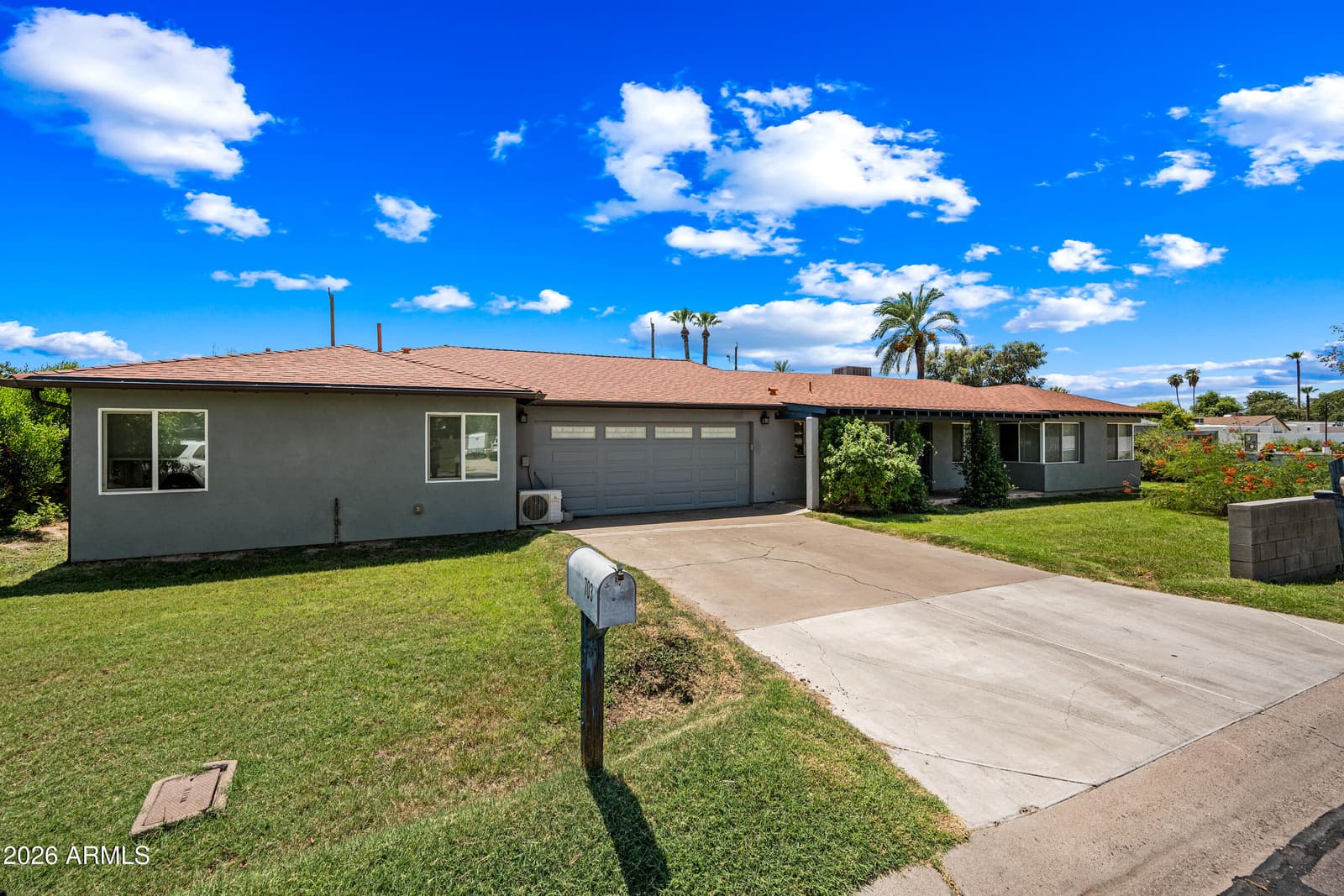701 E MCLELLAN Boulevard, Phoenix, AZ 85014 — photo 5 of 80