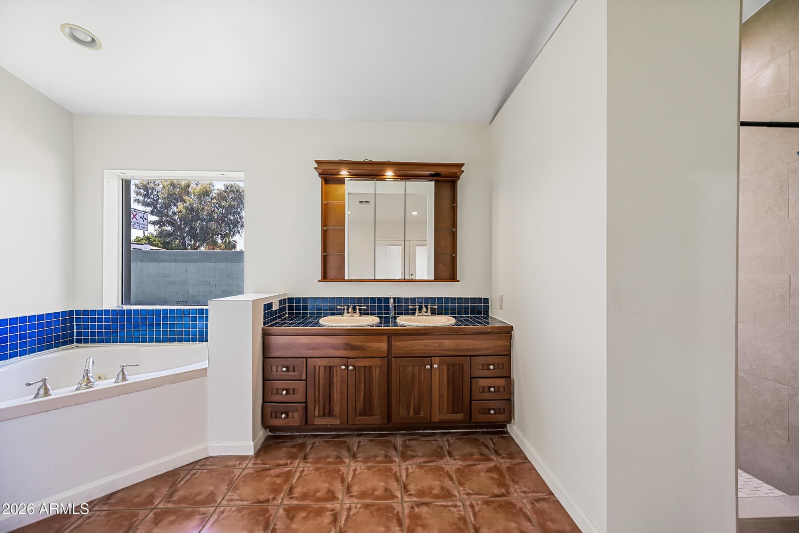 701 E MCLELLAN Boulevard, Phoenix, AZ 85014 — photo 50 of 80