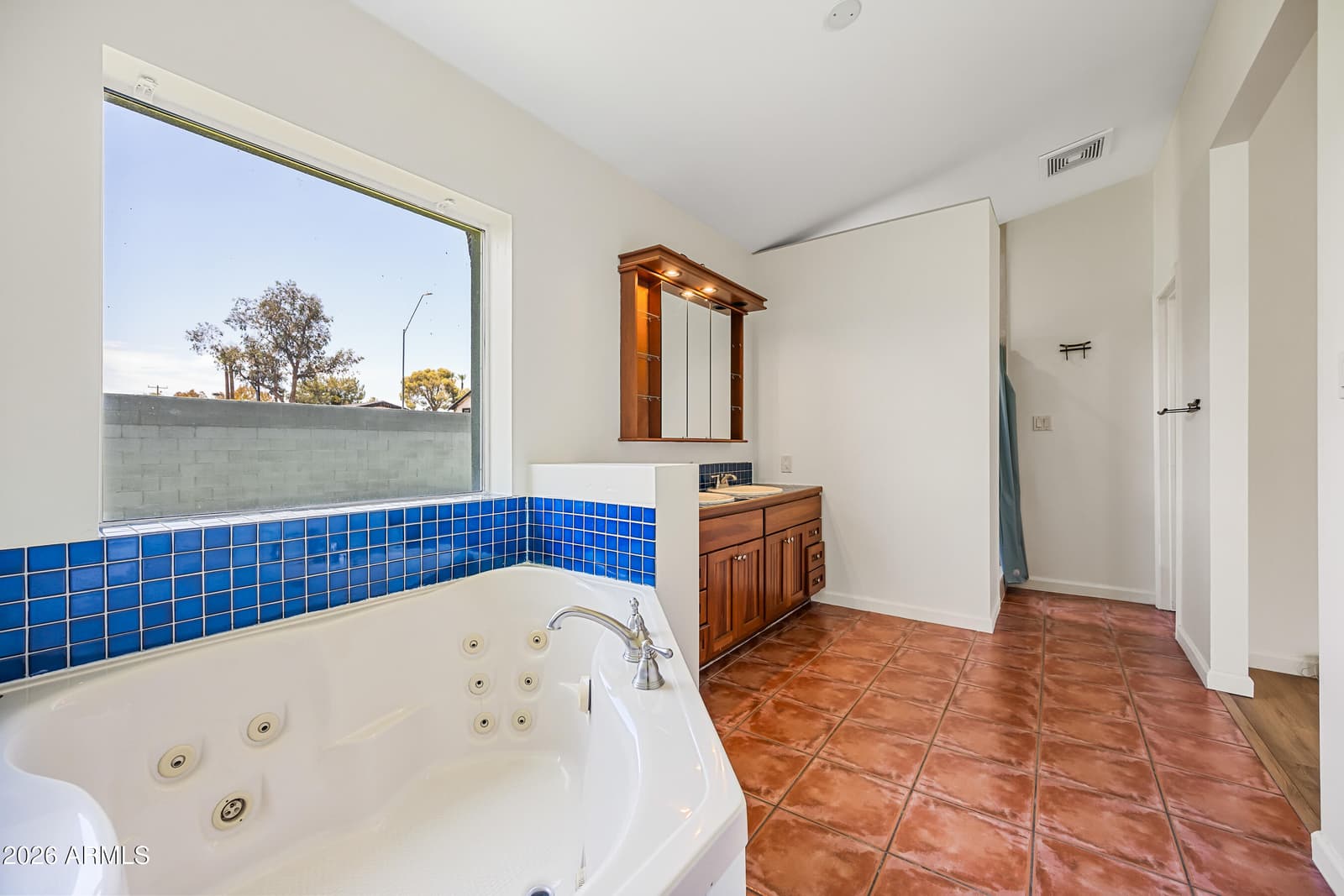 701 E MCLELLAN Boulevard, Phoenix, AZ 85014 — photo 51 of 80
