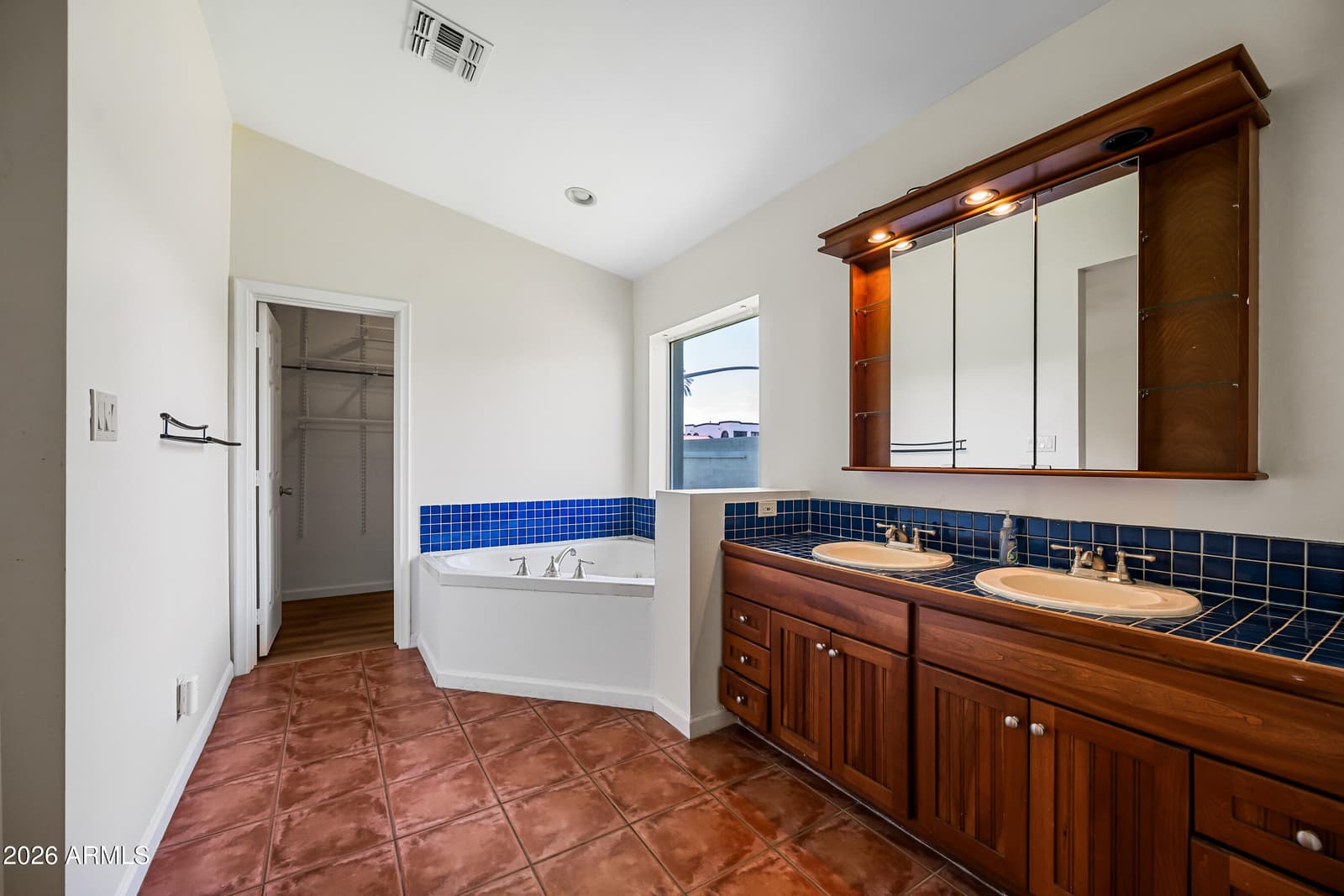 701 E MCLELLAN Boulevard, Phoenix, AZ 85014 — photo 53 of 80