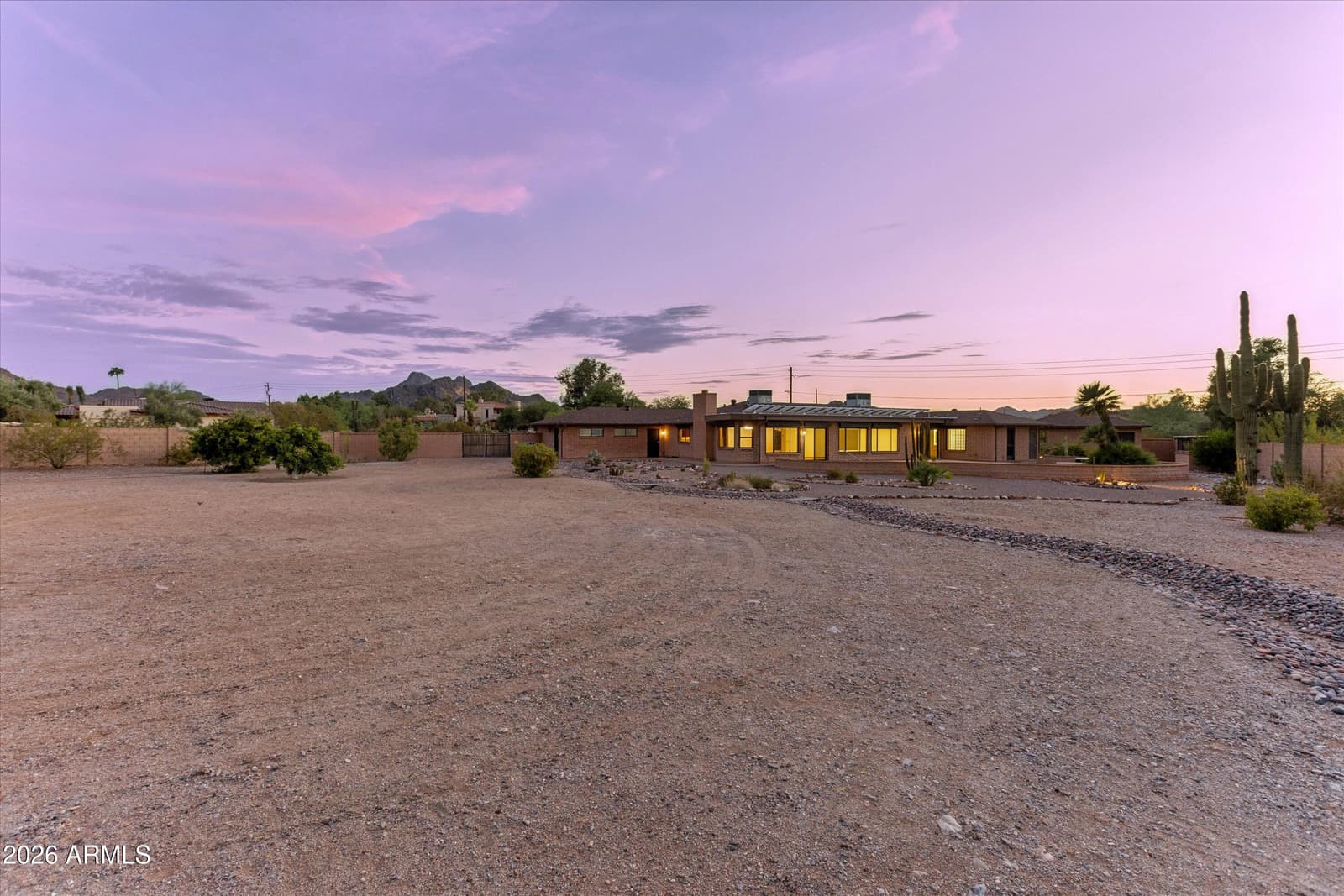 9607 N 40TH Street, Phoenix, AZ 85028 — photo 18 of 94