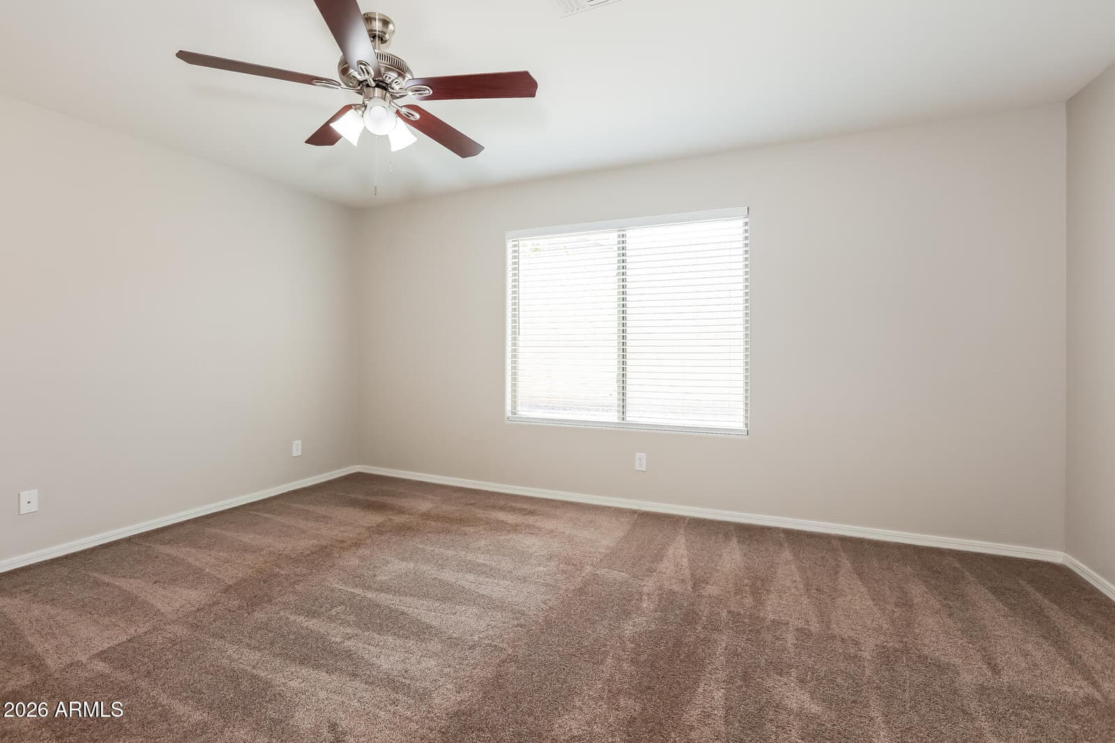 1069 W DESERT HILLS Drive, San Tan Valley, AZ 85143 — photo 10 of 21