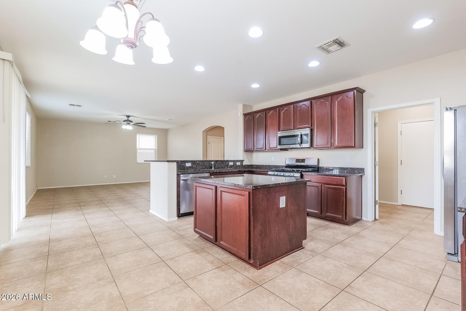 19204 N LARIAT Road, Maricopa, AZ 85138 — photo 6 of 22