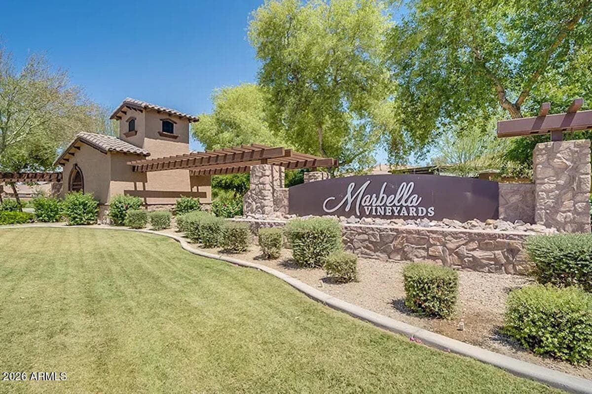 3570 E COCONINO Way, Gilbert, AZ 85298 — photo 35 of 40
