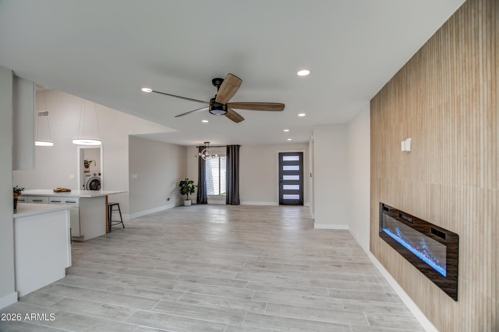 4819 W DAHLIA Drive, Glendale, AZ 85304 — photo 5 of 18