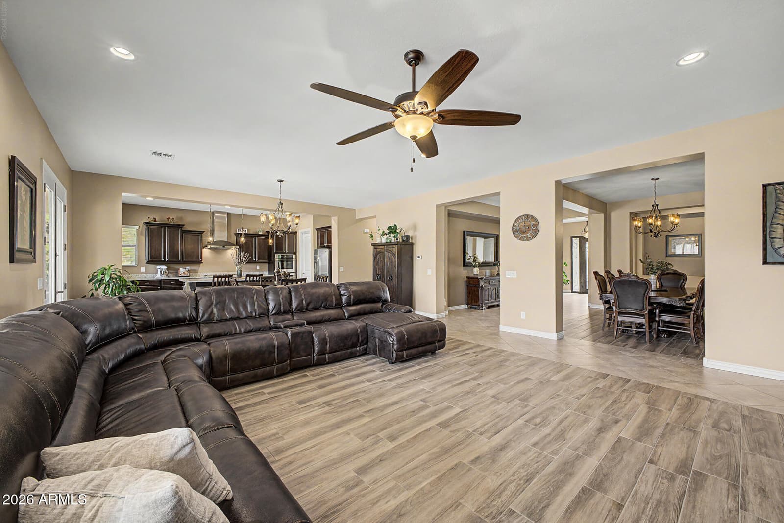 7314 W WHISPERING WIND Drive, Peoria, AZ 85383 — photo 11 of 82