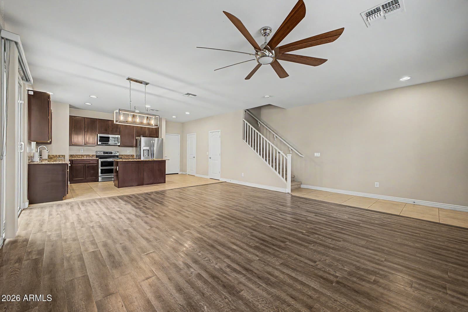 7829 W PIKE Place, Phoenix, AZ 85035 — photo 4 of 34