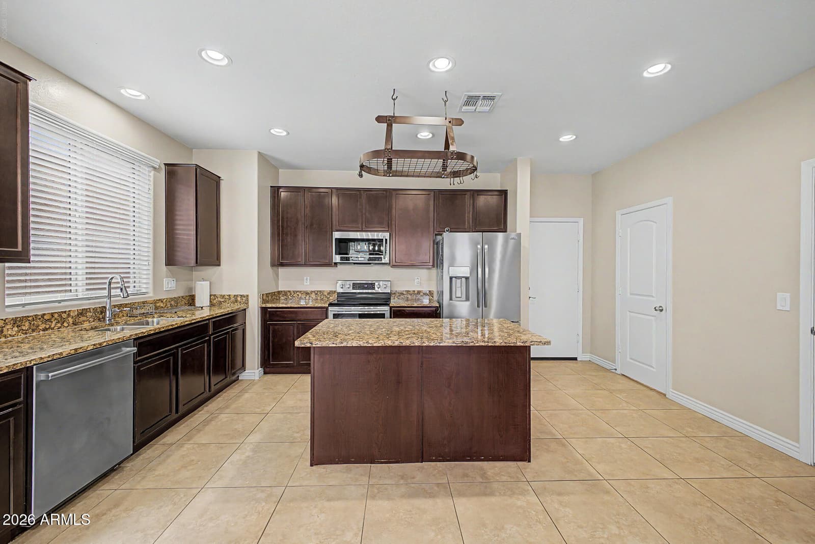 7829 W PIKE Place, Phoenix, AZ 85035 — photo 12 of 34