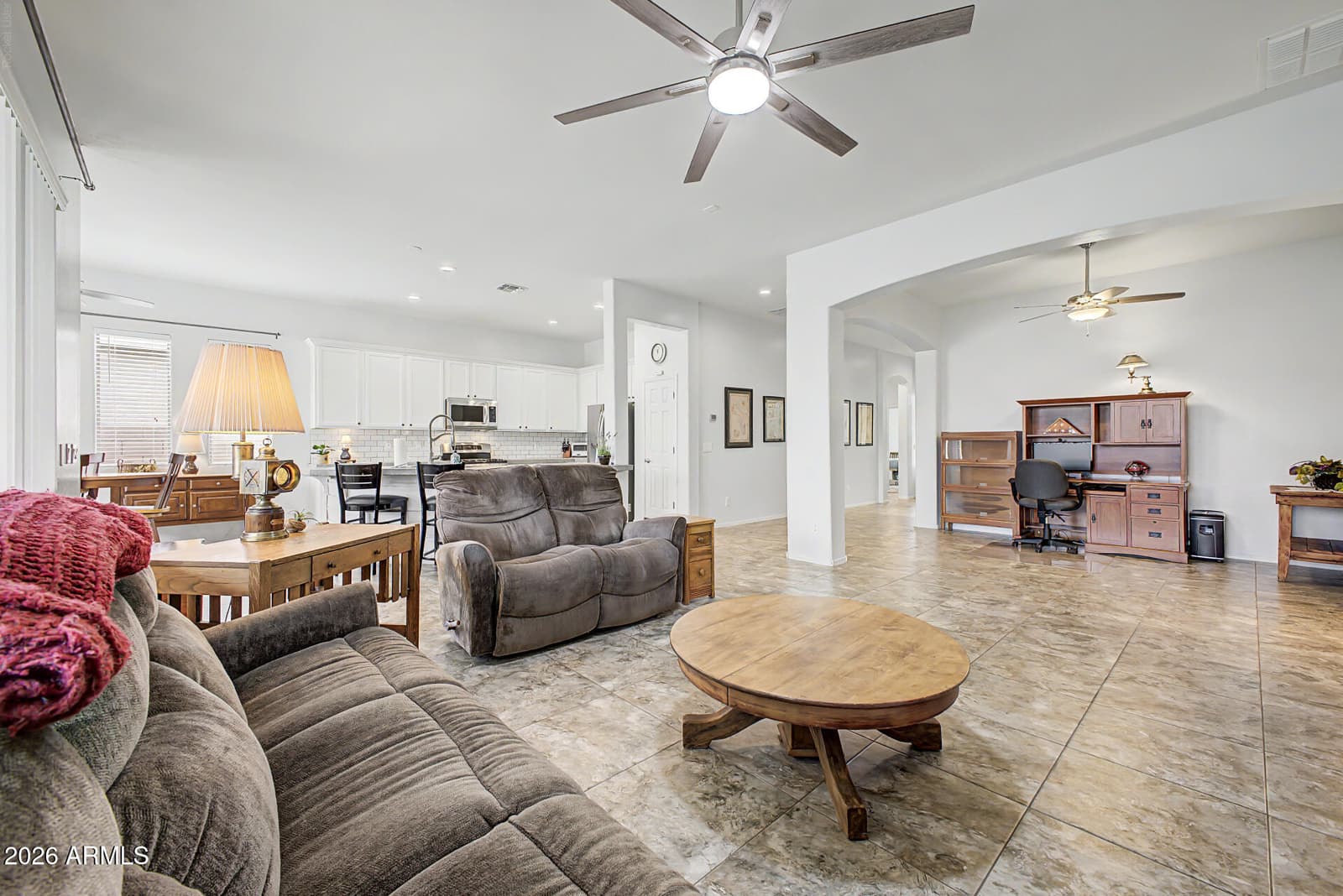 1046 W AYRSHIRE Trail, San Tan Valley, AZ 85143 — photo 11 of 33