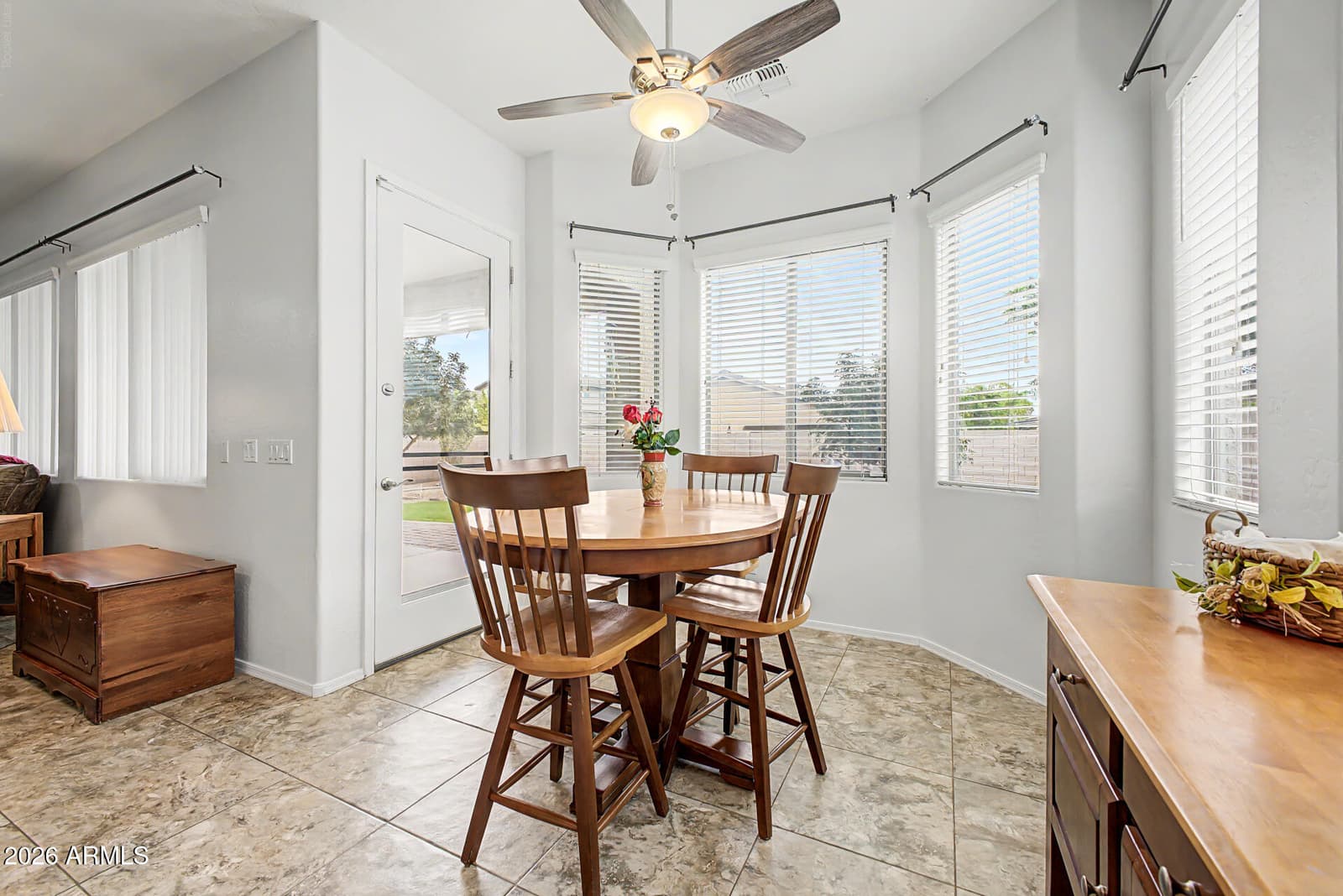 1046 W AYRSHIRE Trail, San Tan Valley, AZ 85143 — photo 12 of 33