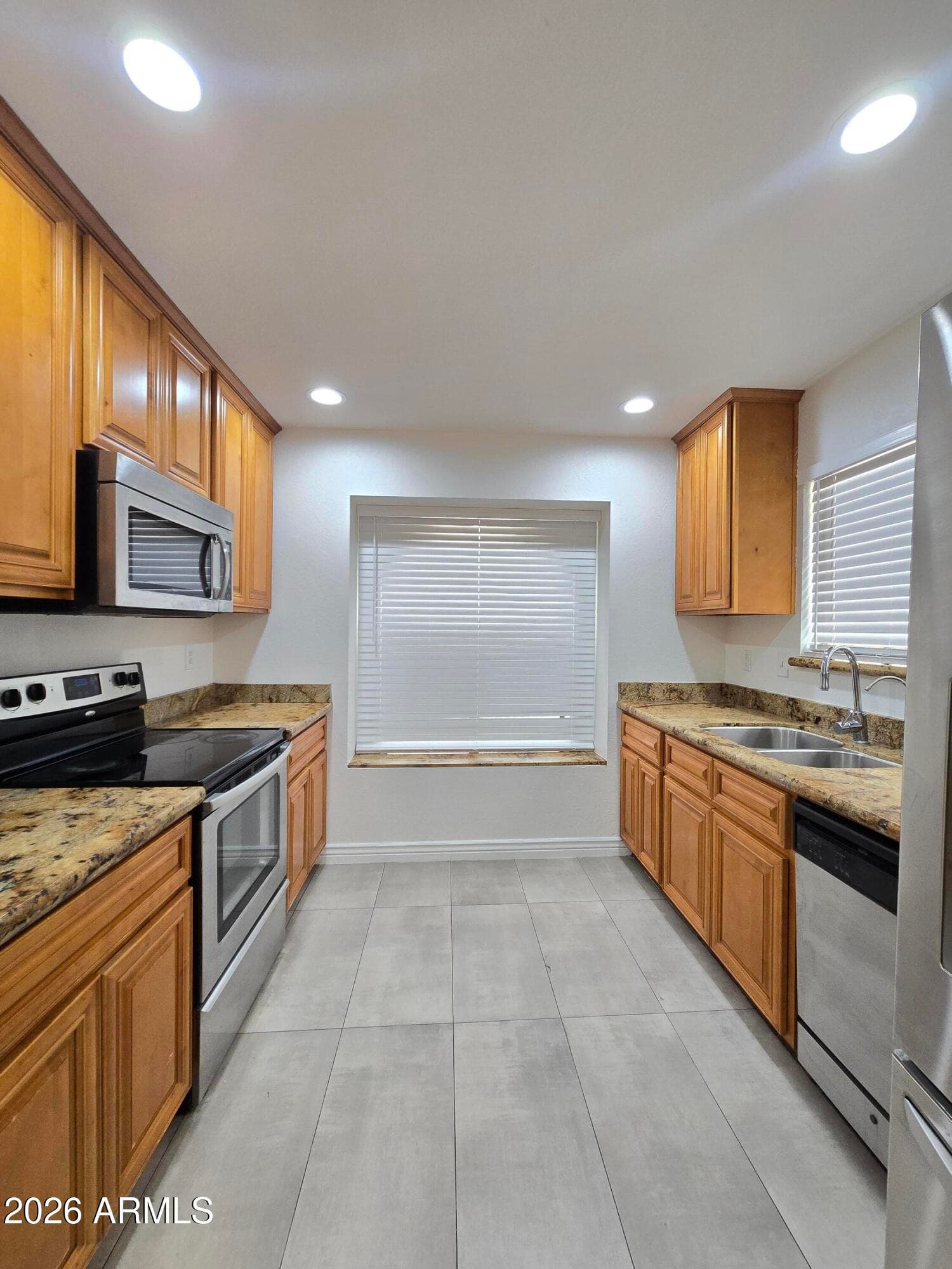 11819 N 75TH Drive, Peoria, AZ 85345 — photo 12 of 45