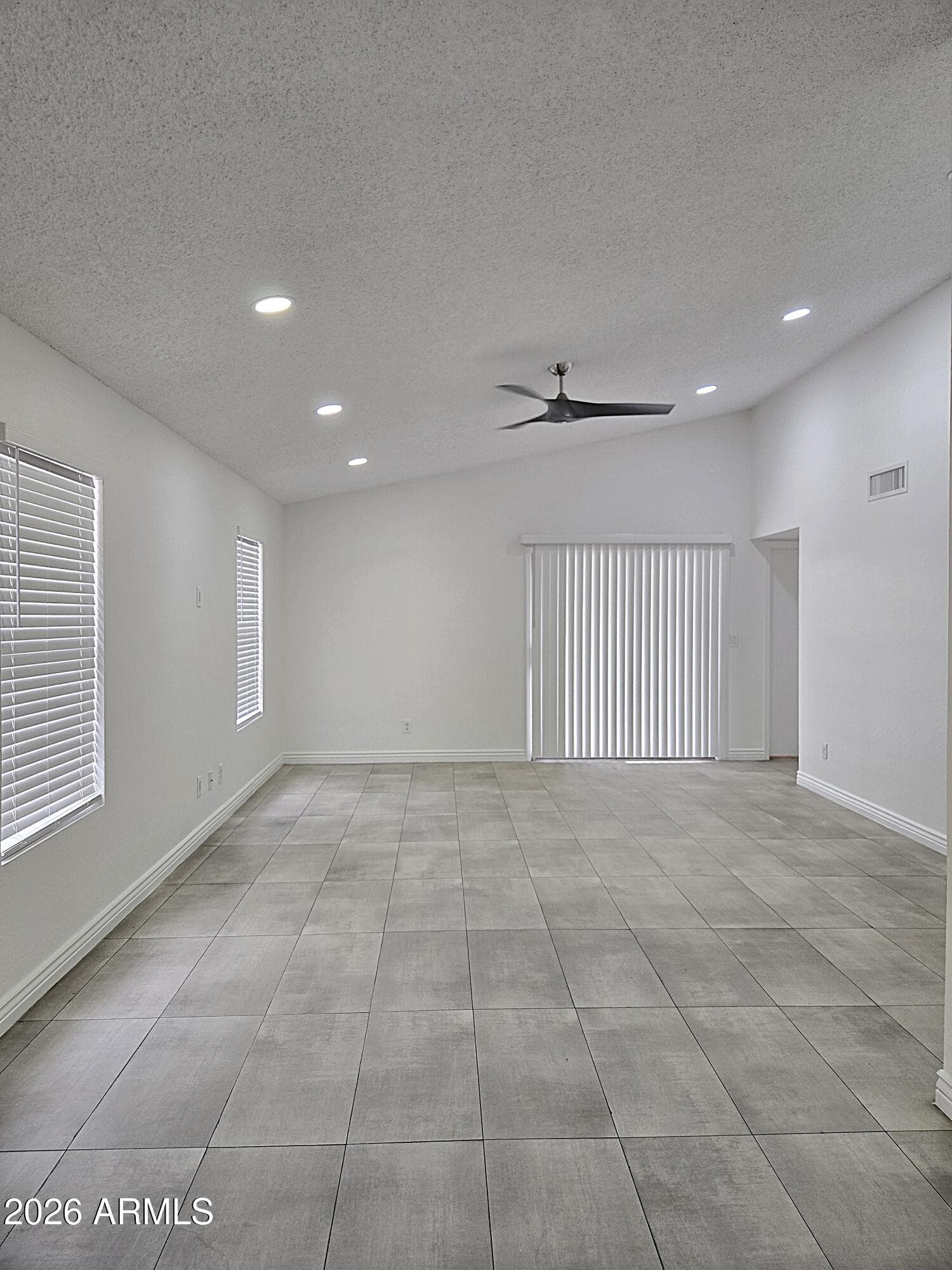 11819 N 75TH Drive, Peoria, AZ 85345 — photo 6 of 45