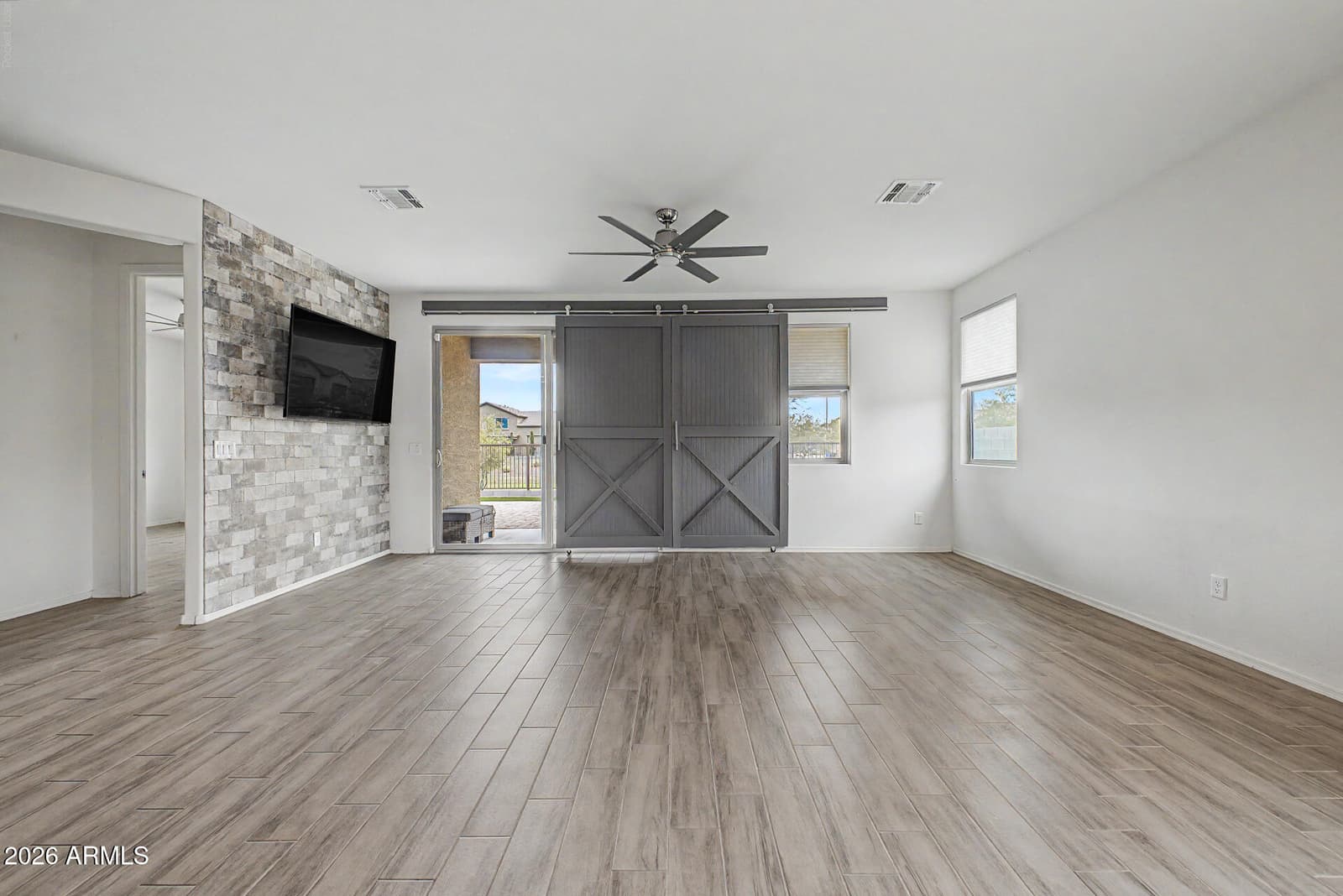 18465 W FOOTHILL Drive, Surprise, AZ 85387 — photo 7 of 40