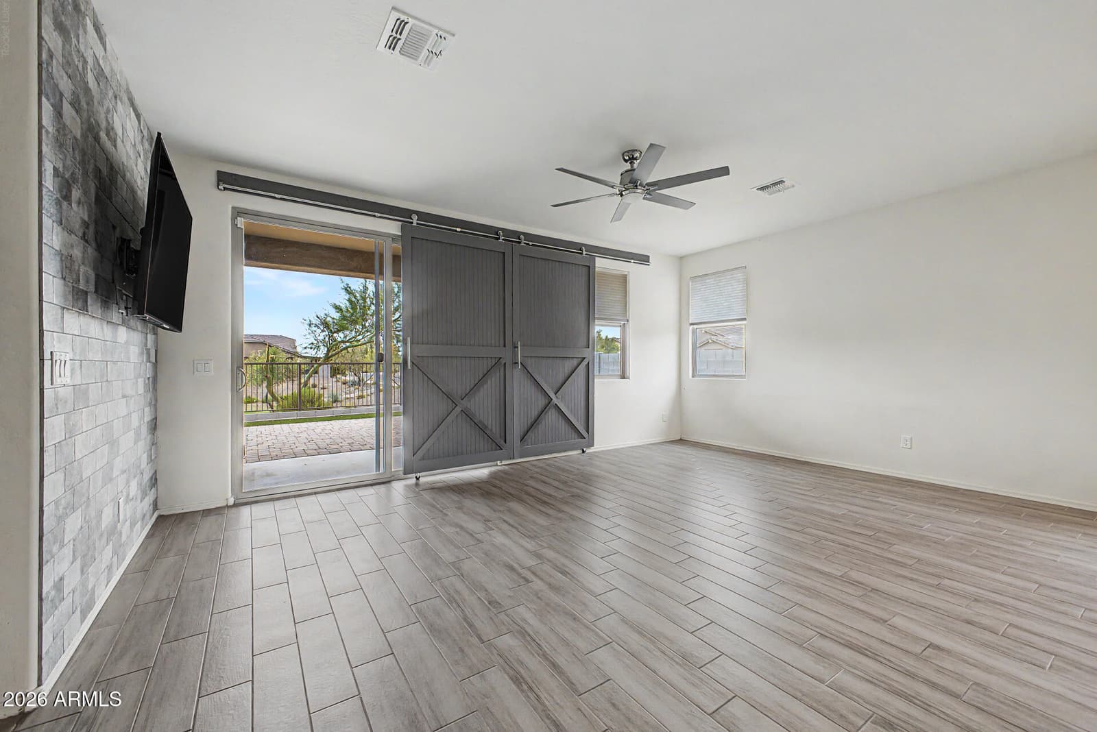 18465 W FOOTHILL Drive, Surprise, AZ 85387 — photo 8 of 40