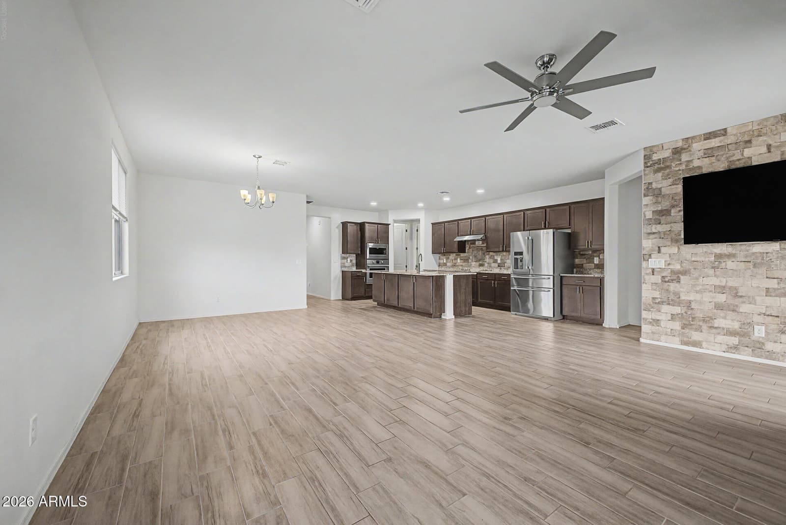 18465 W FOOTHILL Drive, Surprise, AZ 85387 — photo 3 of 40