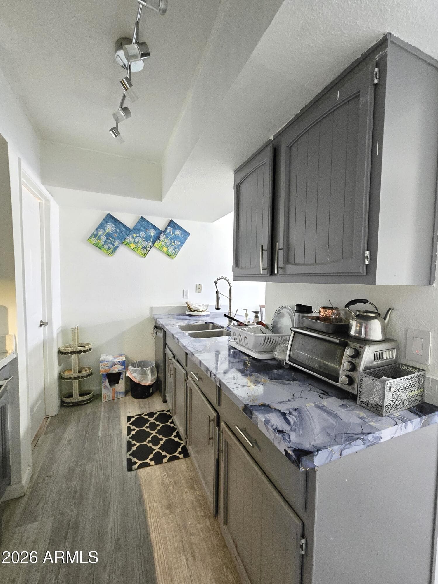 925 W PEORIA Avenue 44, Phoenix, AZ 85029 — photo 10 of 27