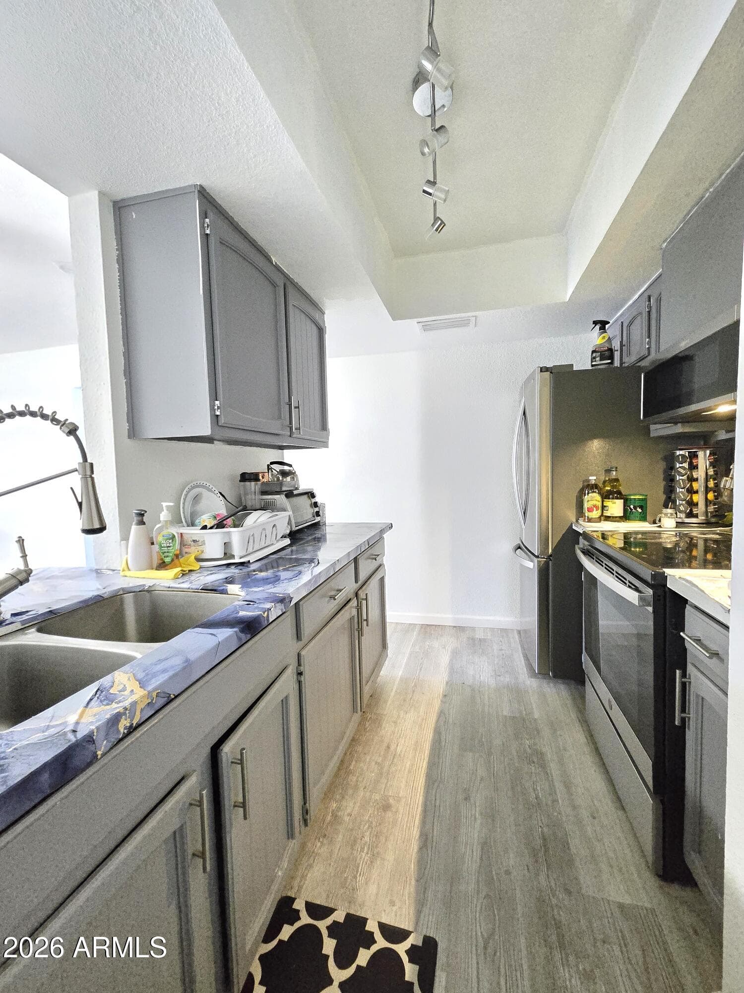 925 W PEORIA Avenue 44, Phoenix, AZ 85029 — photo 13 of 27