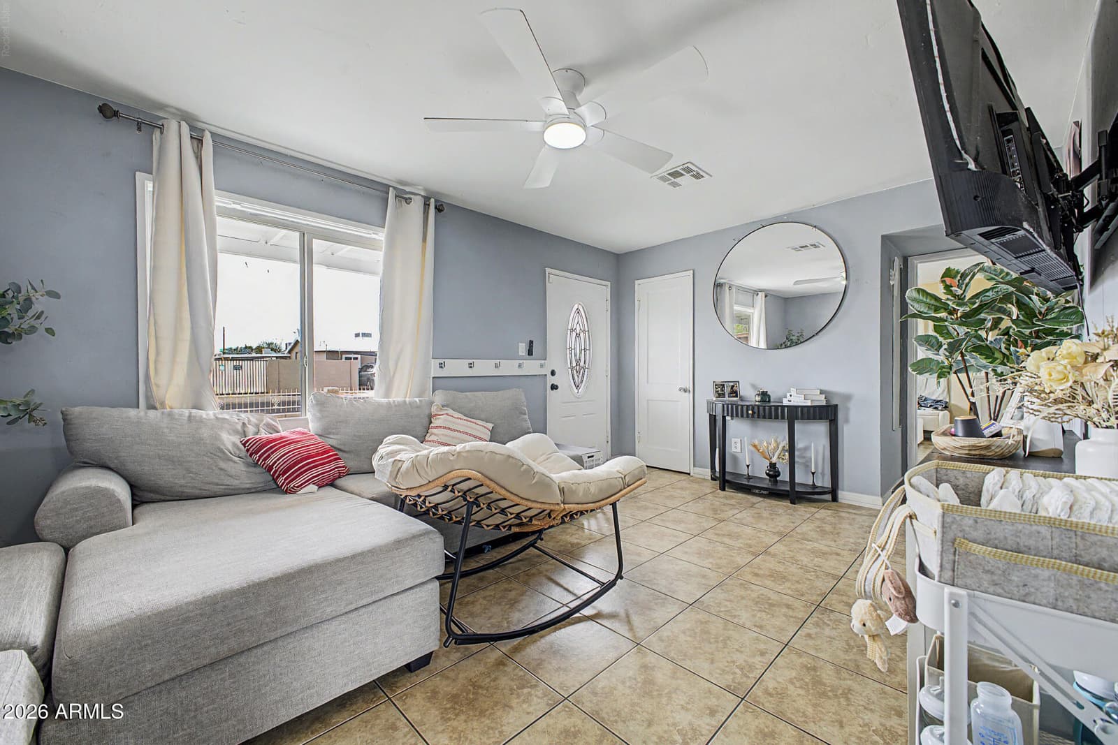 2925 W TURNEY Avenue, Phoenix, AZ 85017 — photo 9 of 28
