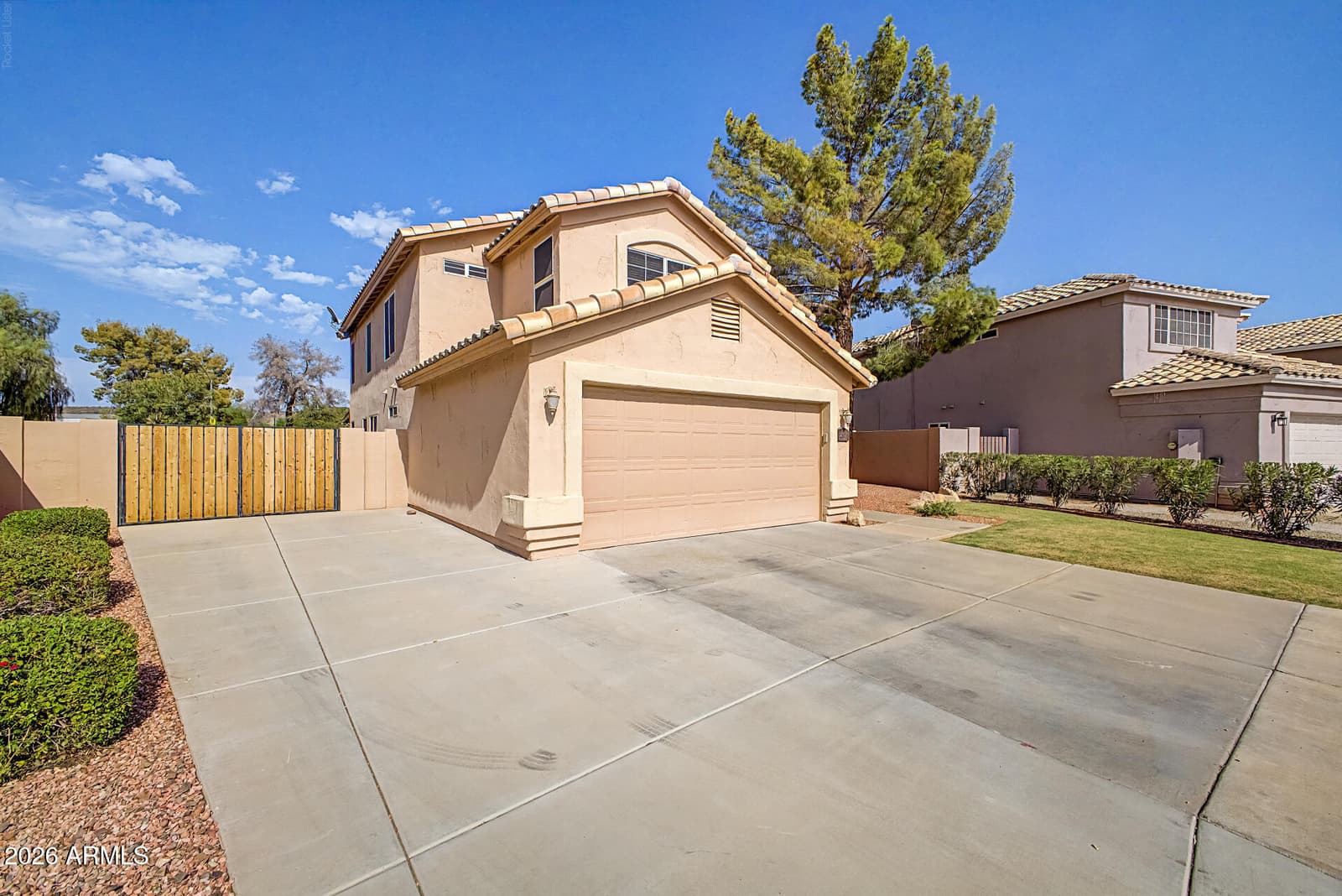 22721 N 71ST Drive, Glendale, AZ 85310 — photo 6 of 44