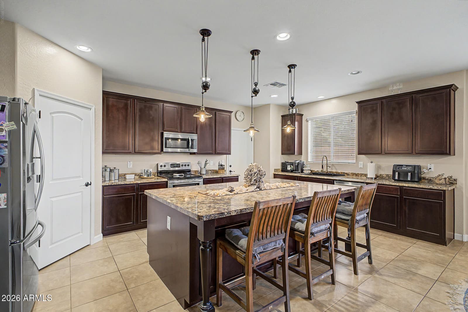 28682 N APATITE Way, San Tan Valley, AZ 85143 — photo 11 of 39