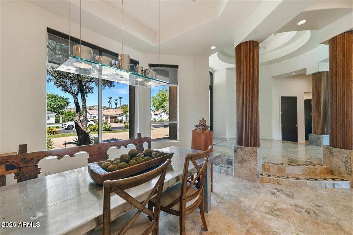 7124 E FOOTHILL Drive, Paradise Valley, AZ 85253 — photo 8 of 40