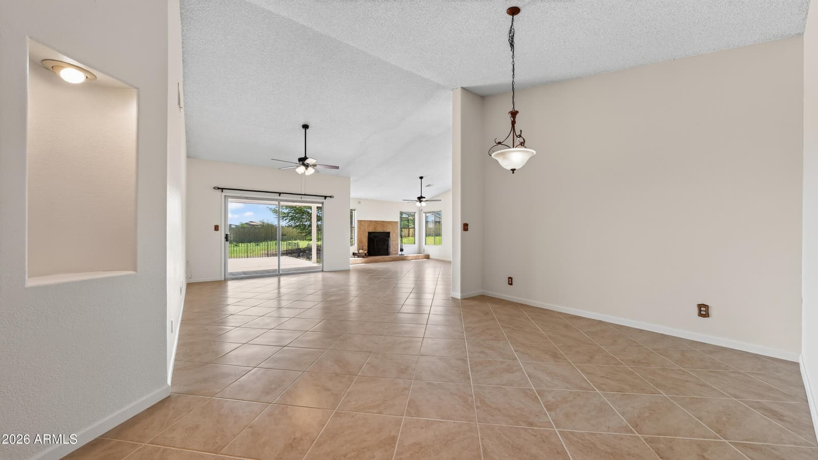 7137 S Pinon Drive, Hereford, AZ 85615 — photo 6 of 44