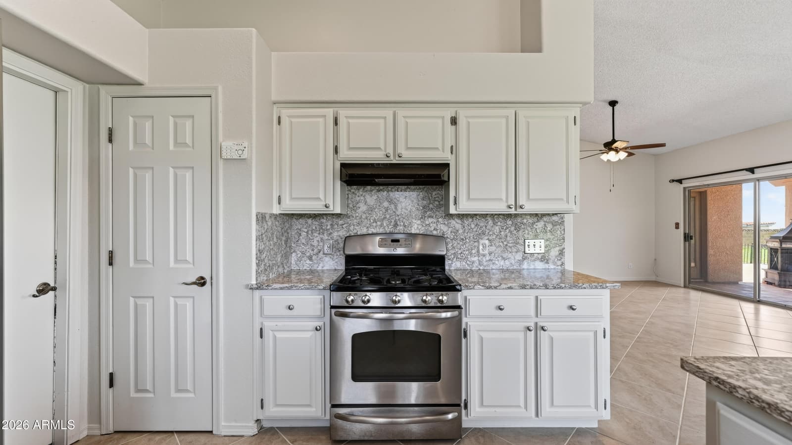 7137 S Pinon Drive, Hereford, AZ 85615 — photo 14 of 44