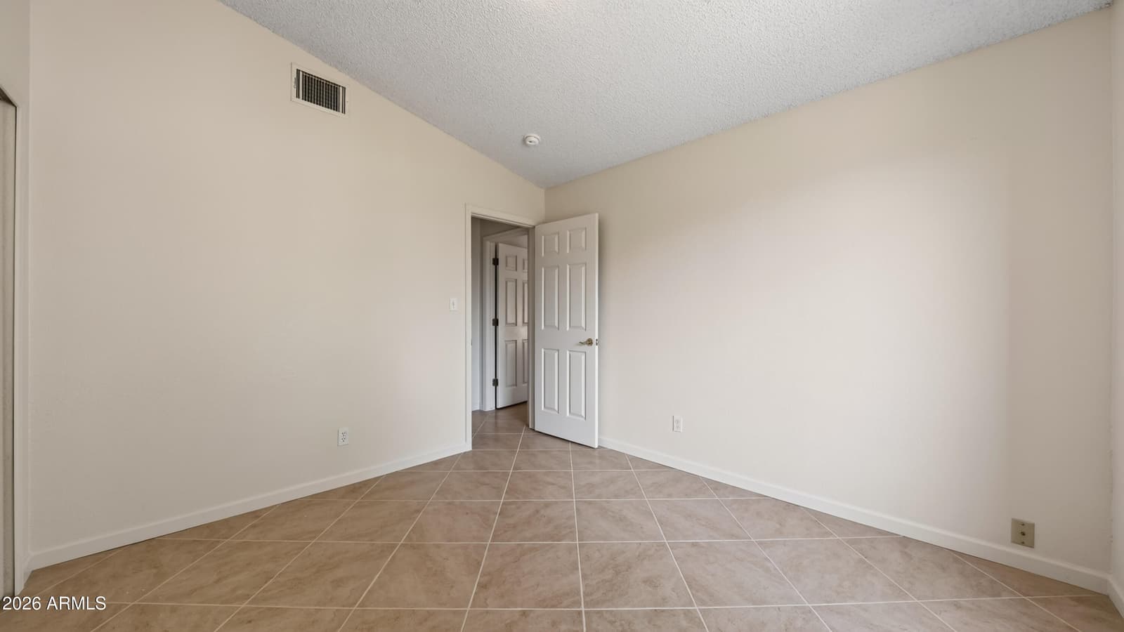 7137 S Pinon Drive, Hereford, AZ 85615 — photo 28 of 44