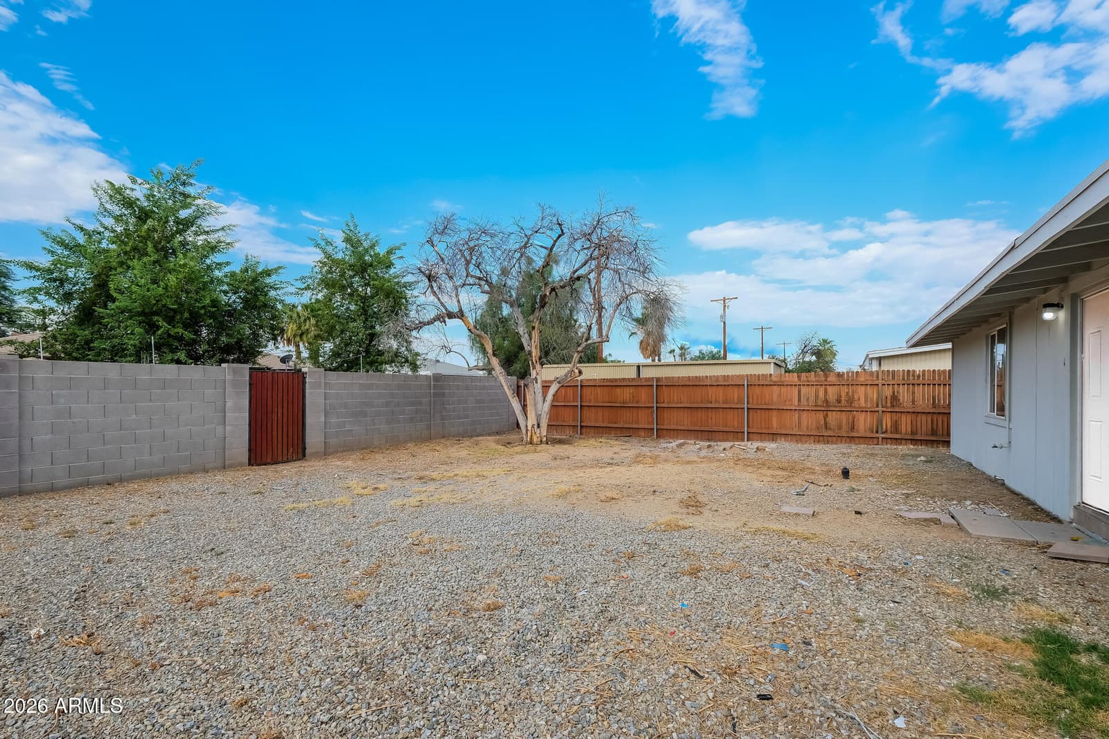 2315 W MARYLAND Avenue, Phoenix, AZ 85015 — photo 20 of 21