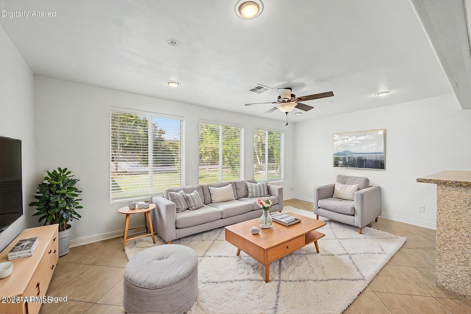 530 E ROSE Lane, Phoenix, AZ 85012 — photo 17 of 50