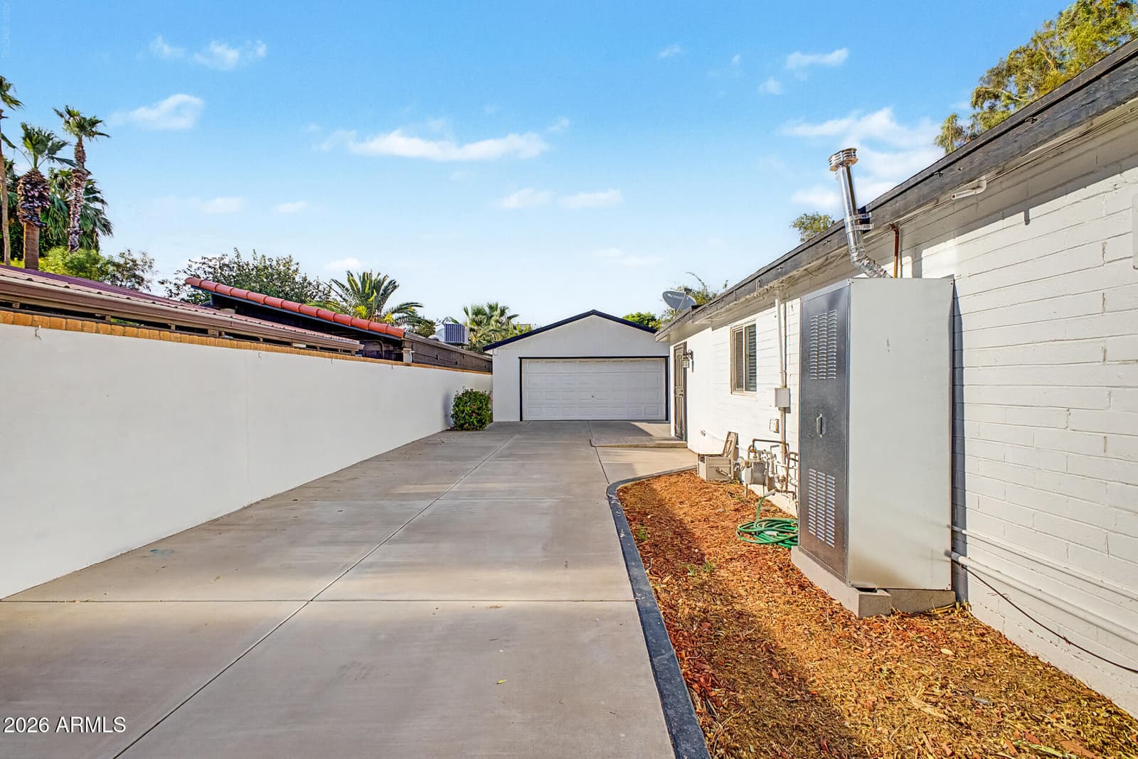 530 E ROSE Lane, Phoenix, AZ 85012 — photo 42 of 50