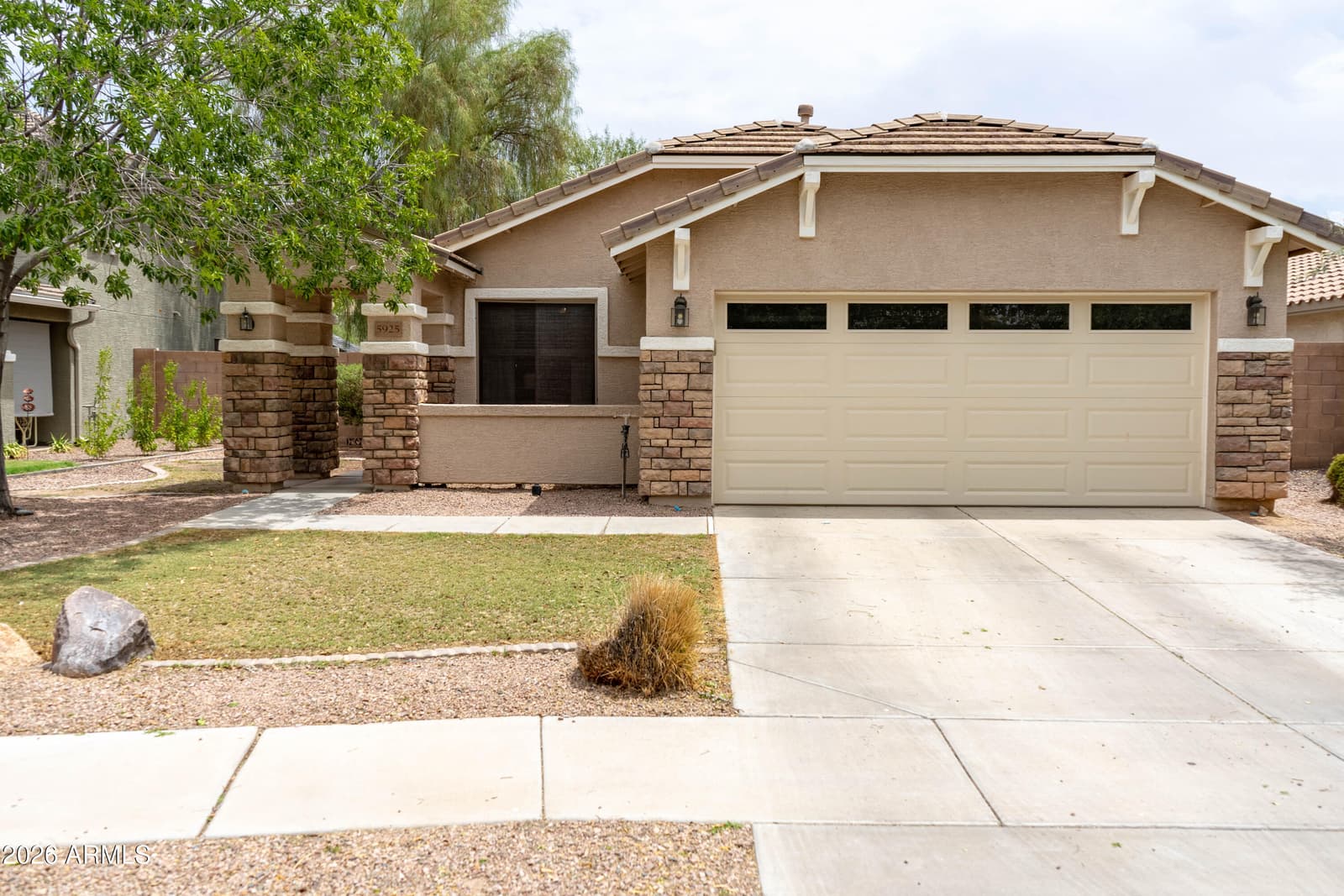 5925 S BANNING Street, Gilbert, AZ 85298 — photo 3 of 36