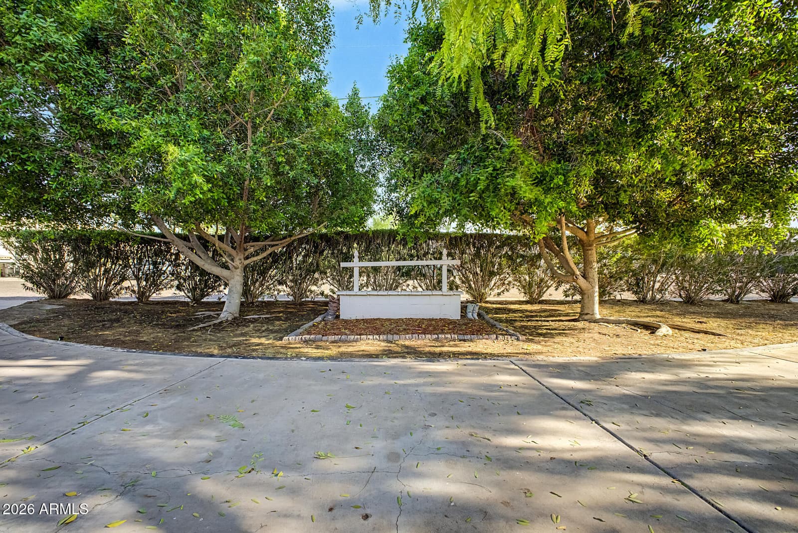 530 E ROSE Lane, Phoenix, AZ 85012 — photo 4 of 50