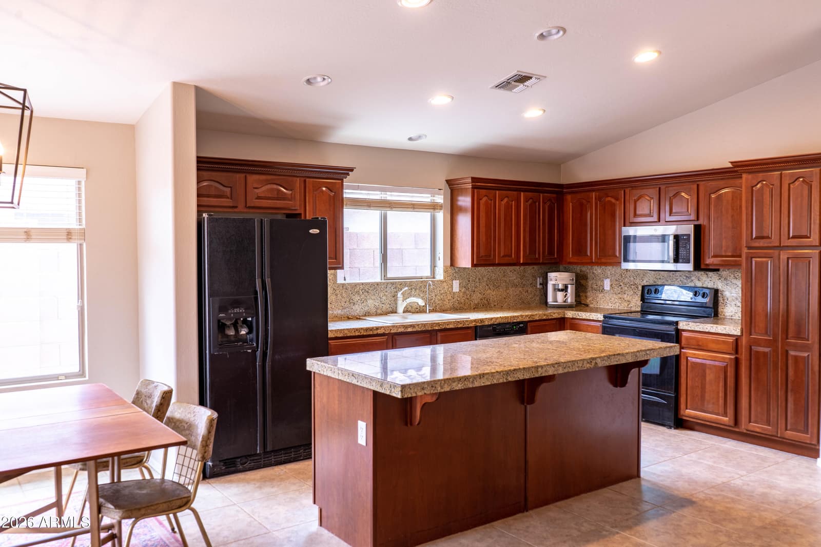 5925 S BANNING Street, Gilbert, AZ 85298 — photo 11 of 36