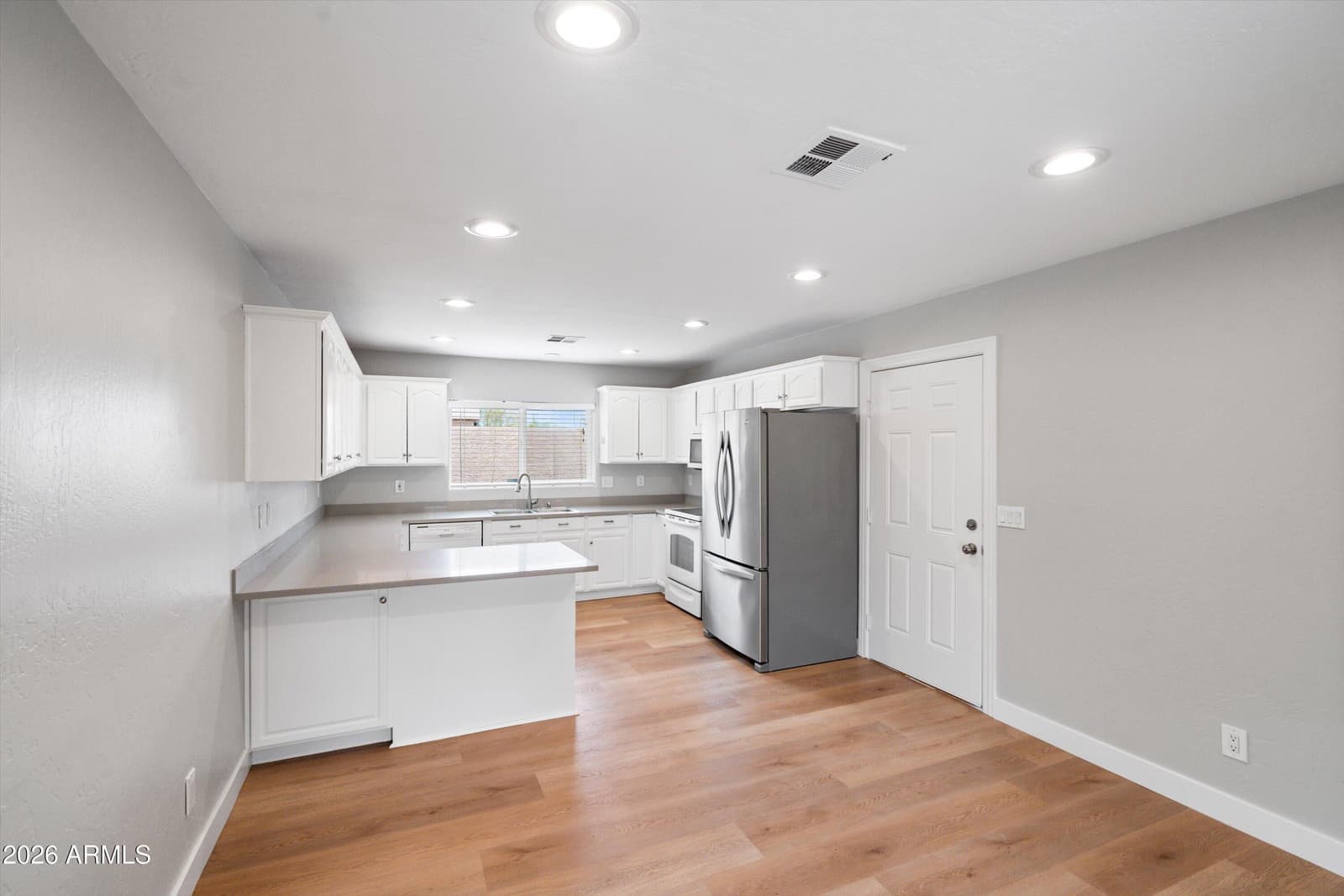 5220 N 21st Avenue, Phoenix, AZ 85015 — photo 12 of 43