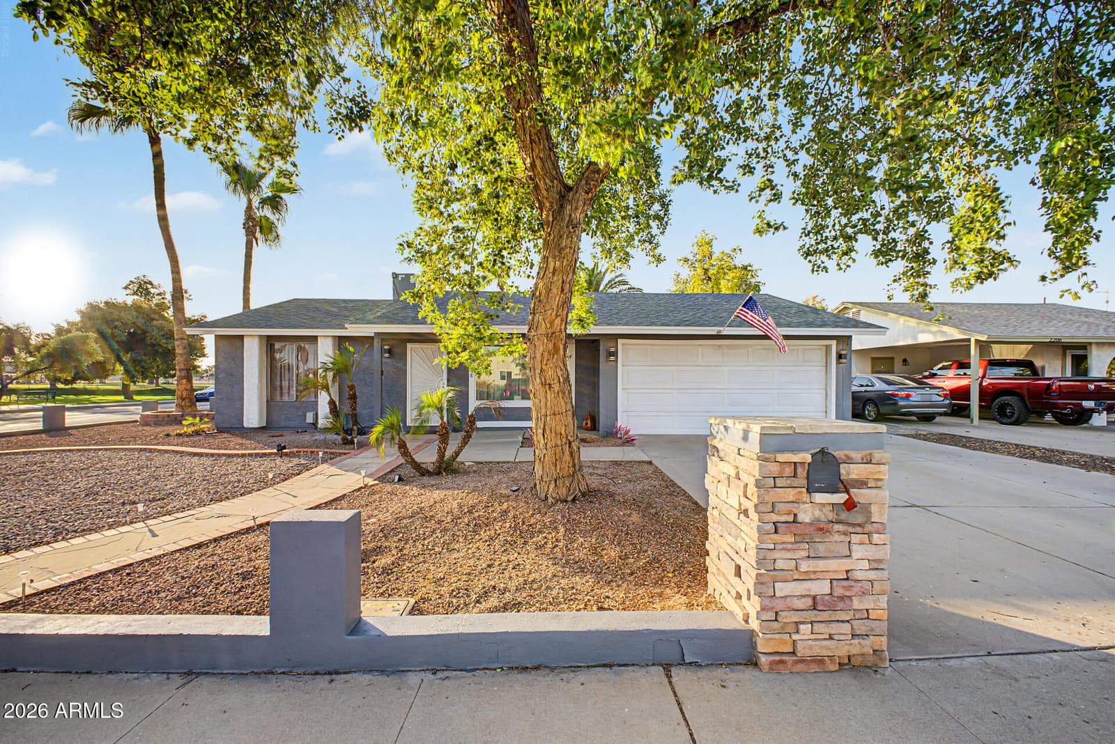 2208 W SILVERGATE Drive, Chandler, AZ 85224 — photo 5 of 57