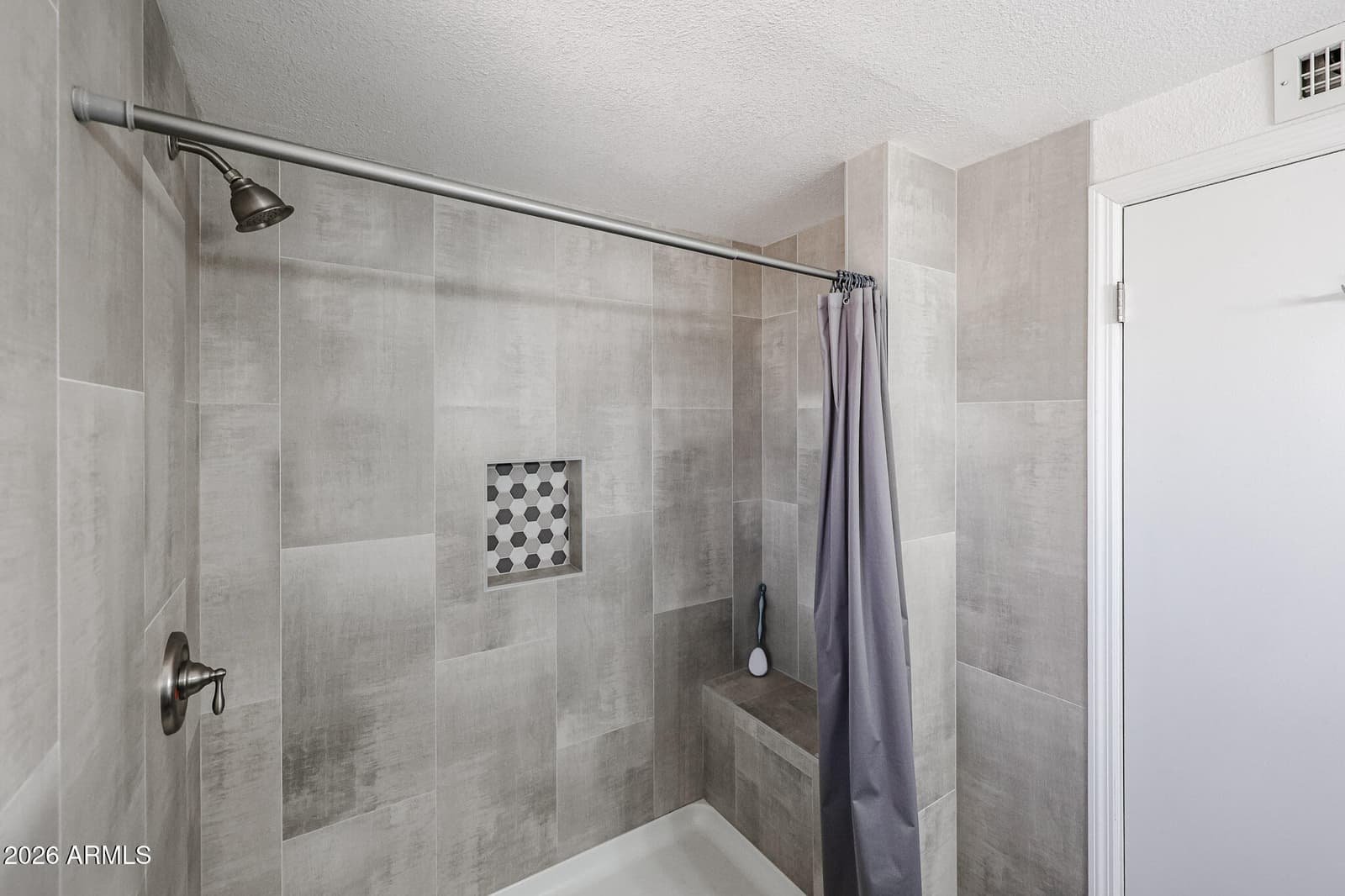 18621 N 104th Drive, Sun City, AZ 85373 — photo 4 of 33