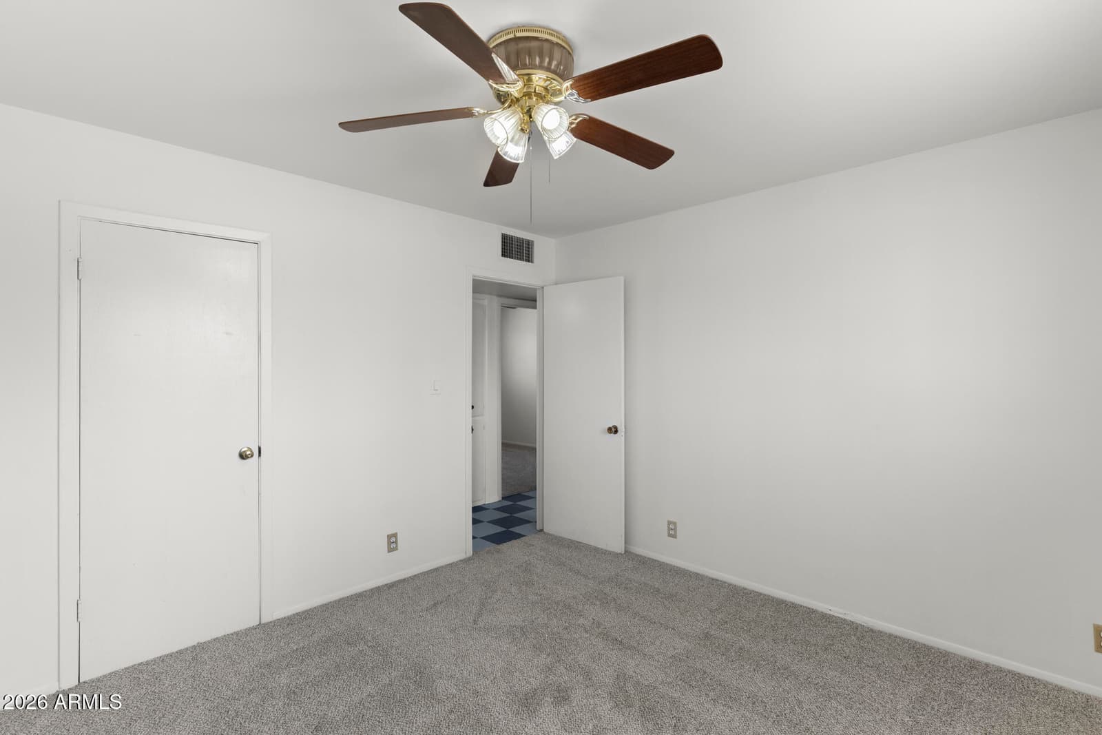 2242 E CHIPMAN Road, Phoenix, AZ 85040 — photo 13 of 25