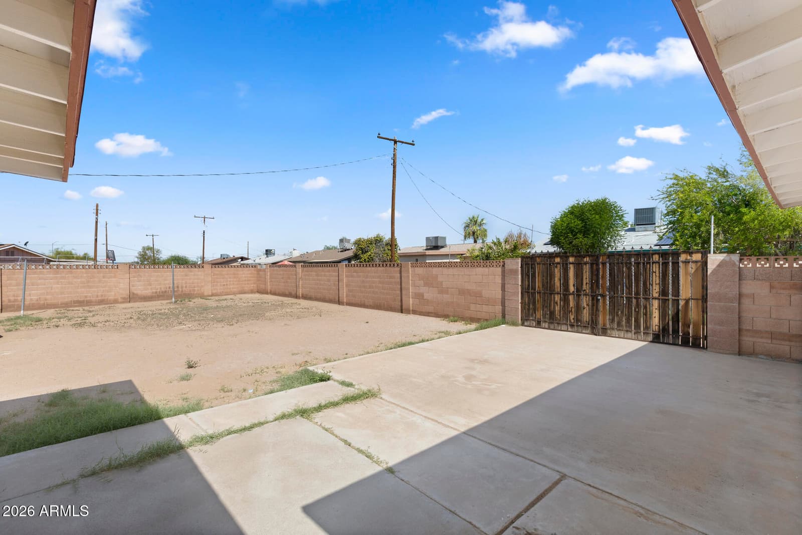 2242 E CHIPMAN Road, Phoenix, AZ 85040 — photo 22 of 25