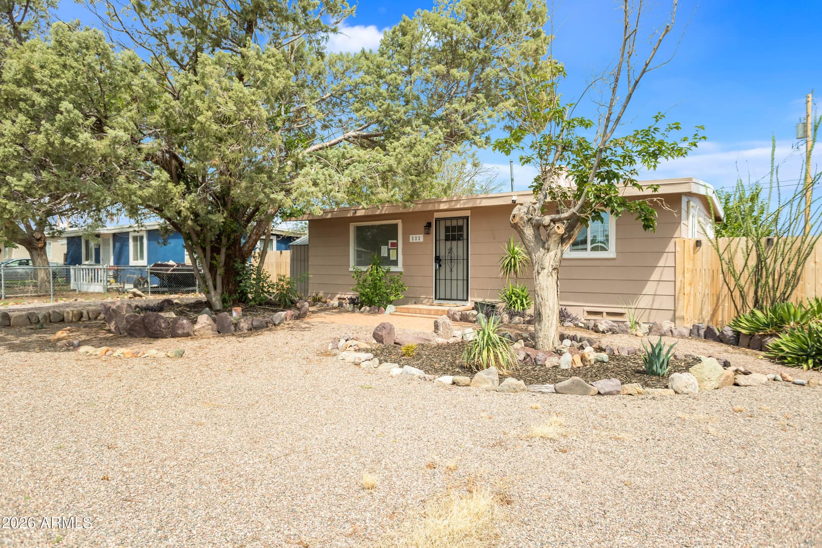 111 E APACHE Street, Huachuca City, AZ 85616 — photo 3 of 30