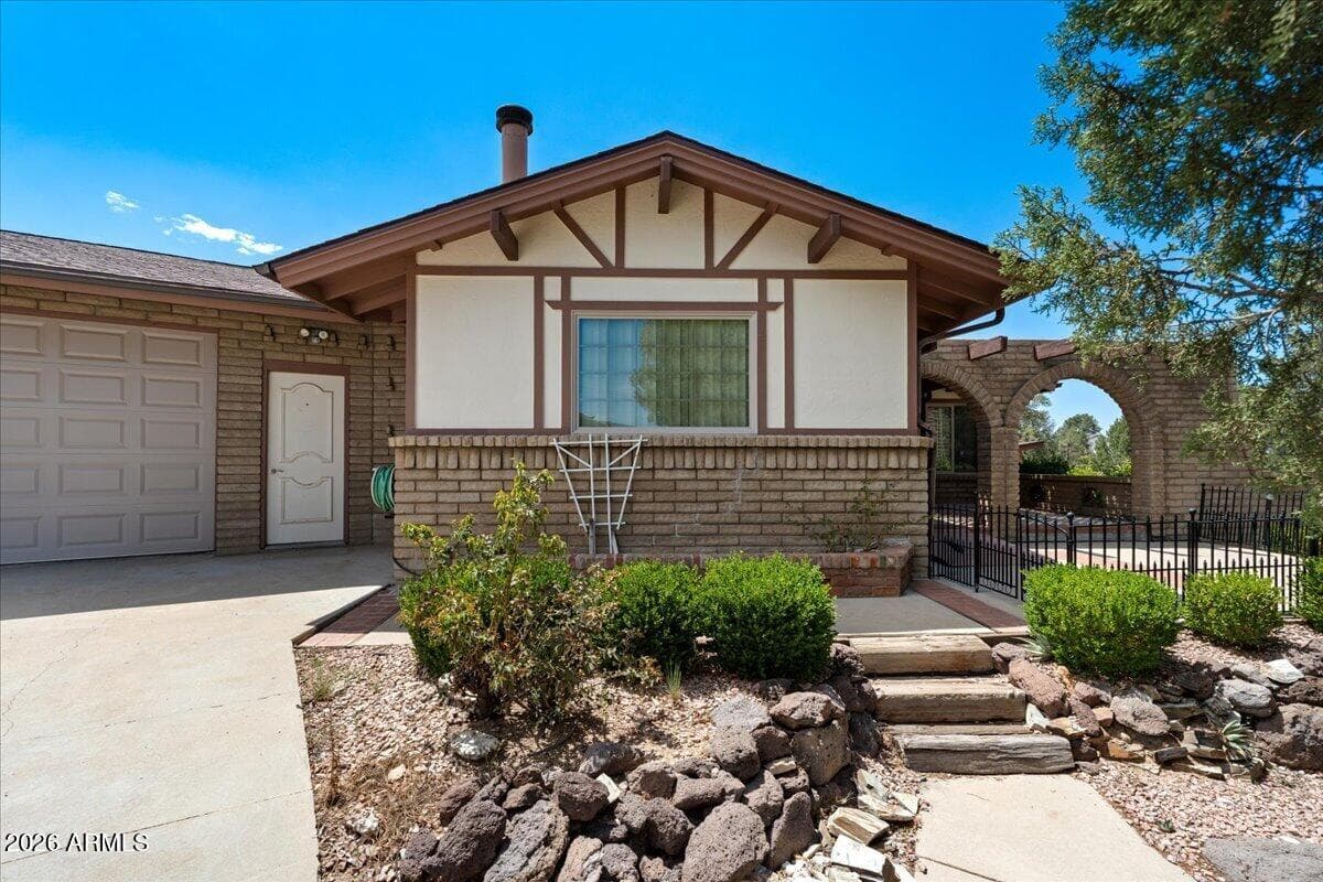6860 N QUAIL VIEW Lane, Prescott, AZ 86305 — photo 3 of 36