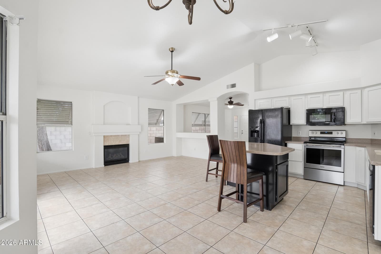 15661 W HAMMOND Drive, Goodyear, AZ 85338 — photo 13 of 50